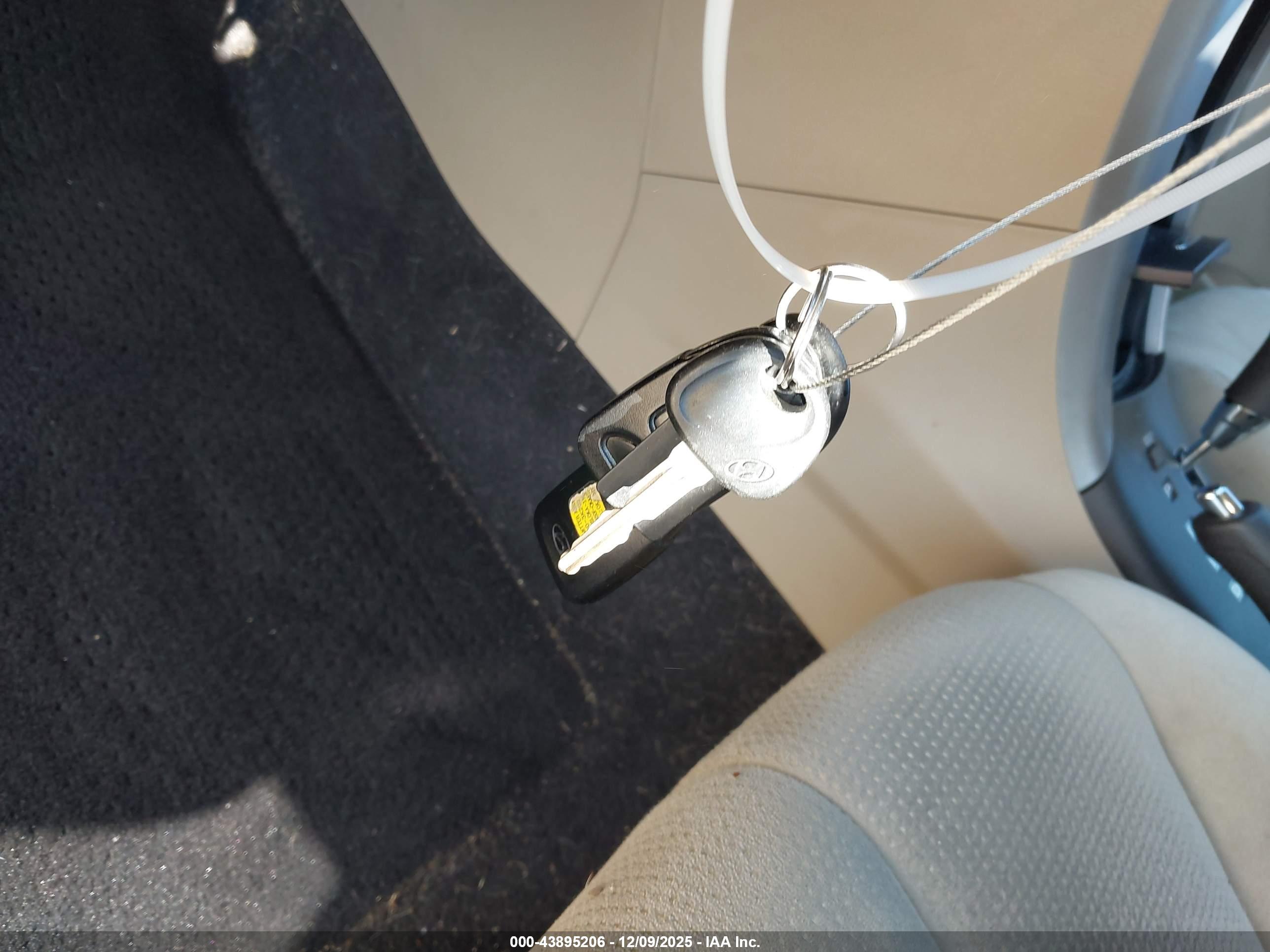 HYUNDAI SONATA image 11
