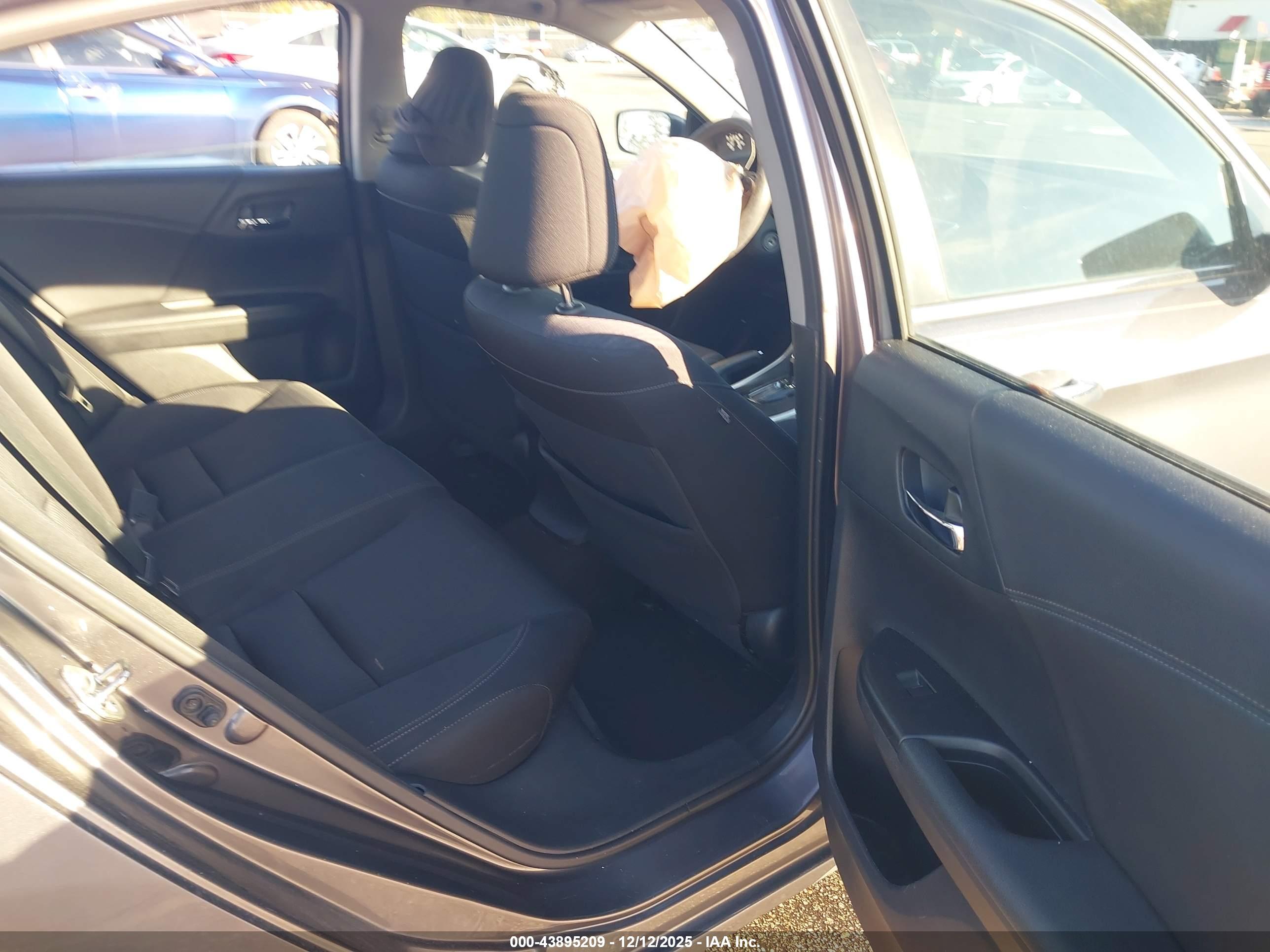 HONDA ACCORD image 8