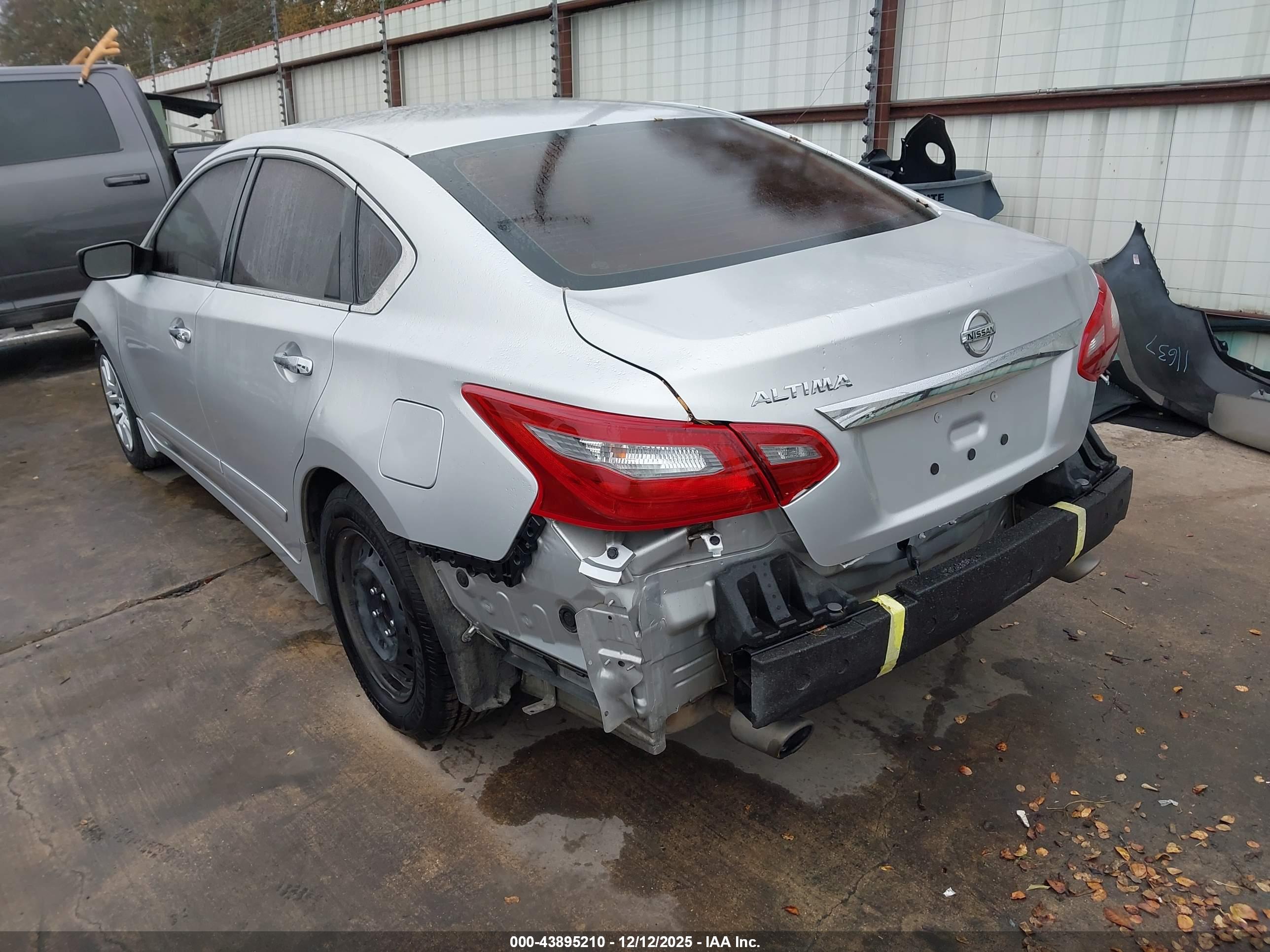 NISSAN ALTIMA image 3