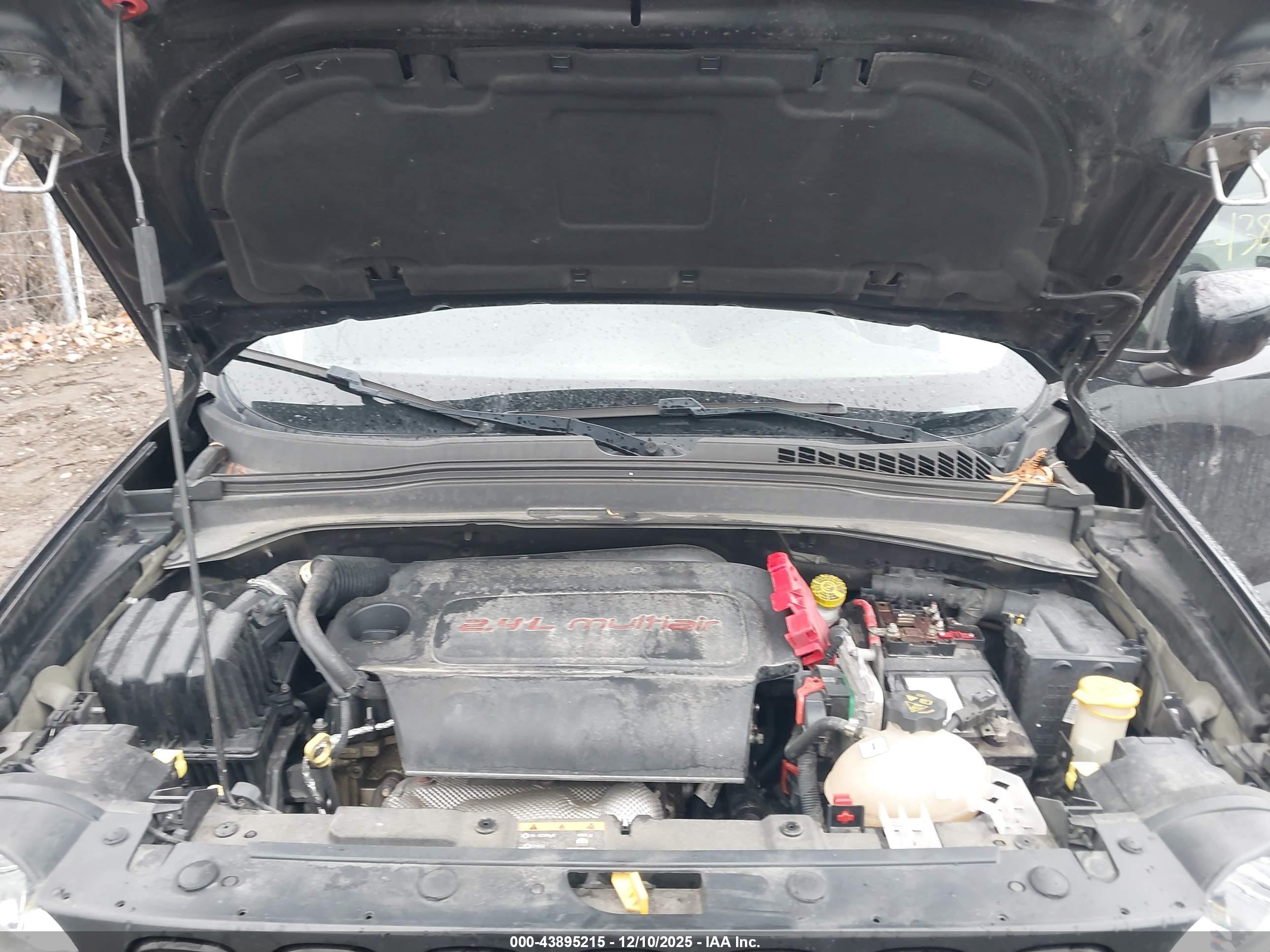 JEEP RENEGADE image 10
