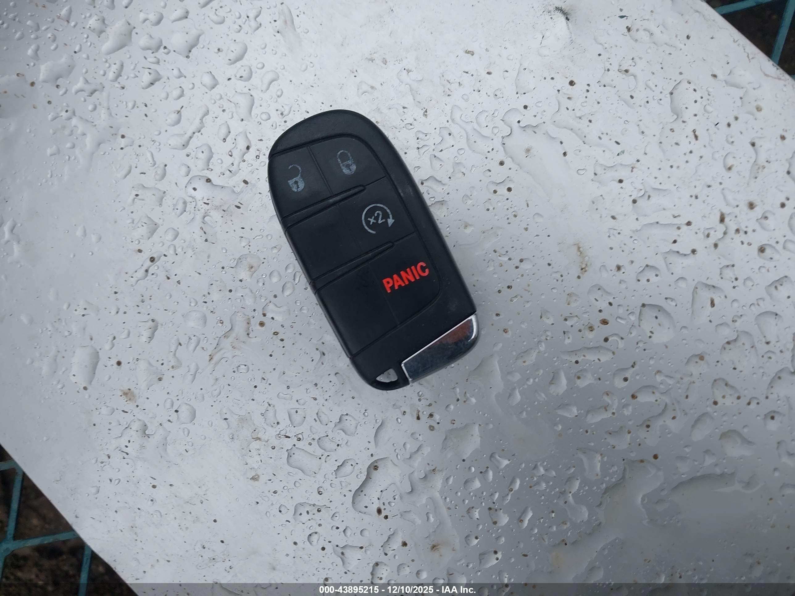 JEEP RENEGADE image 11