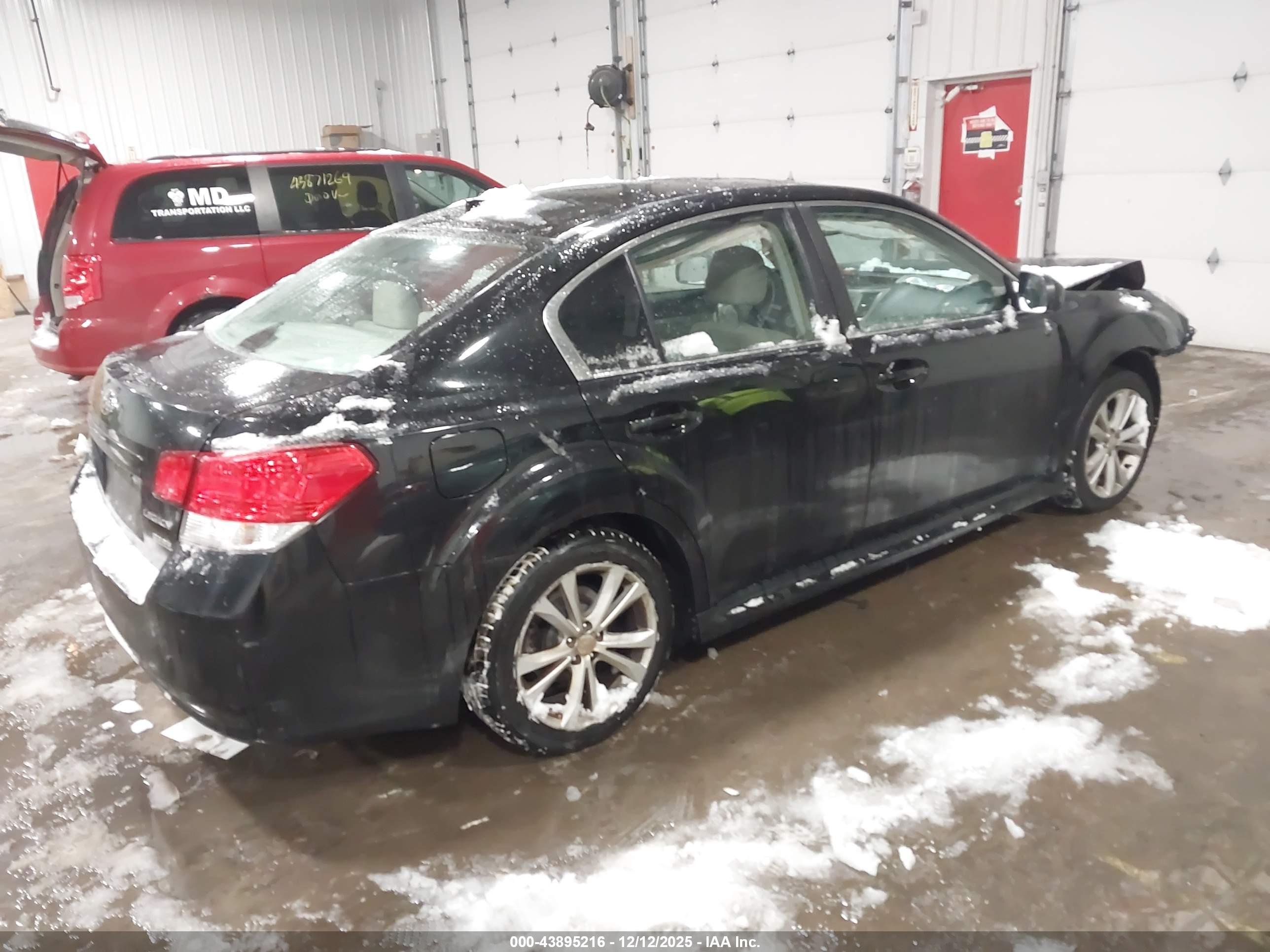 SUBARU LEGACY image 4