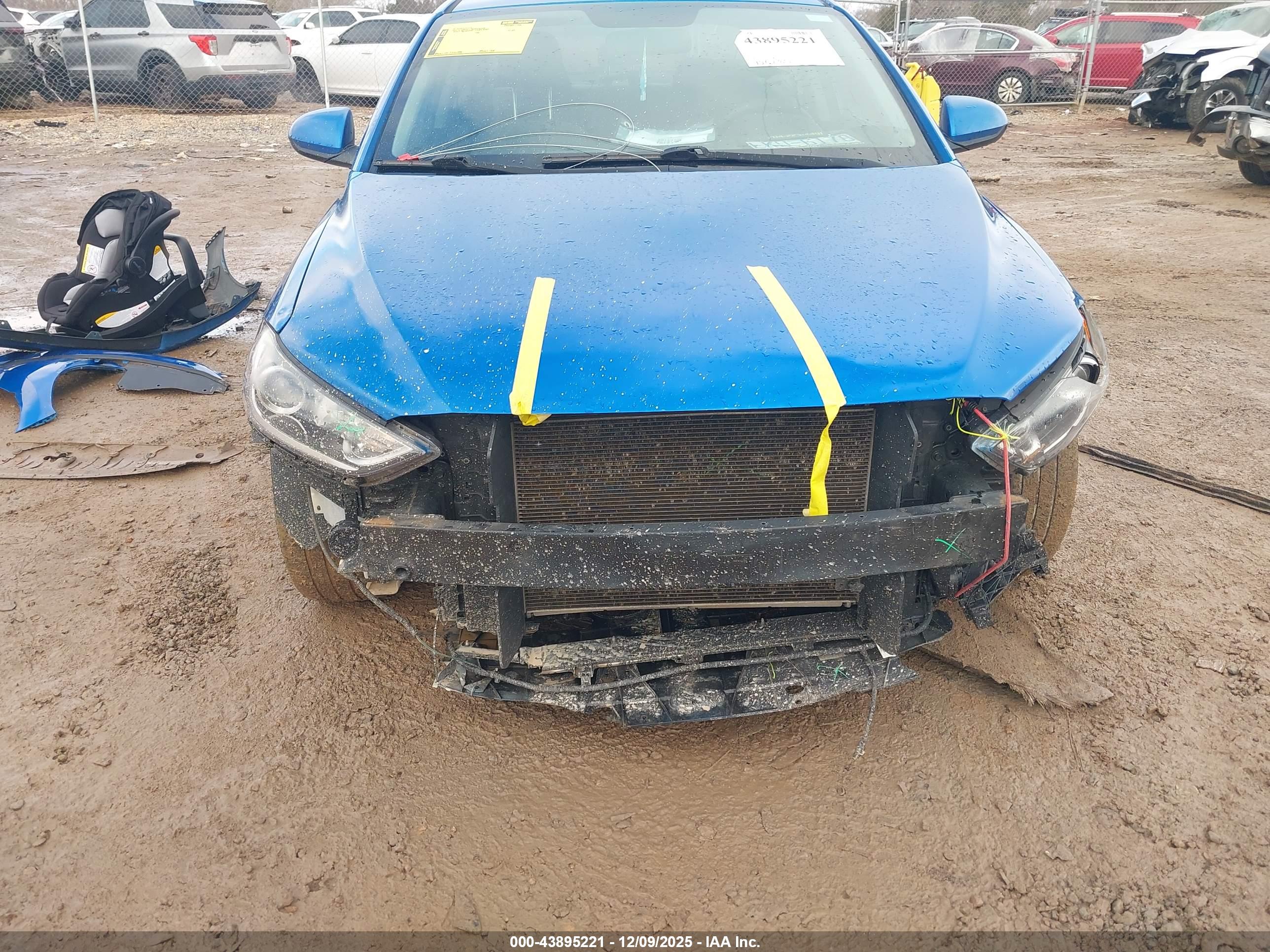 HYUNDAI ELANTRA image 6