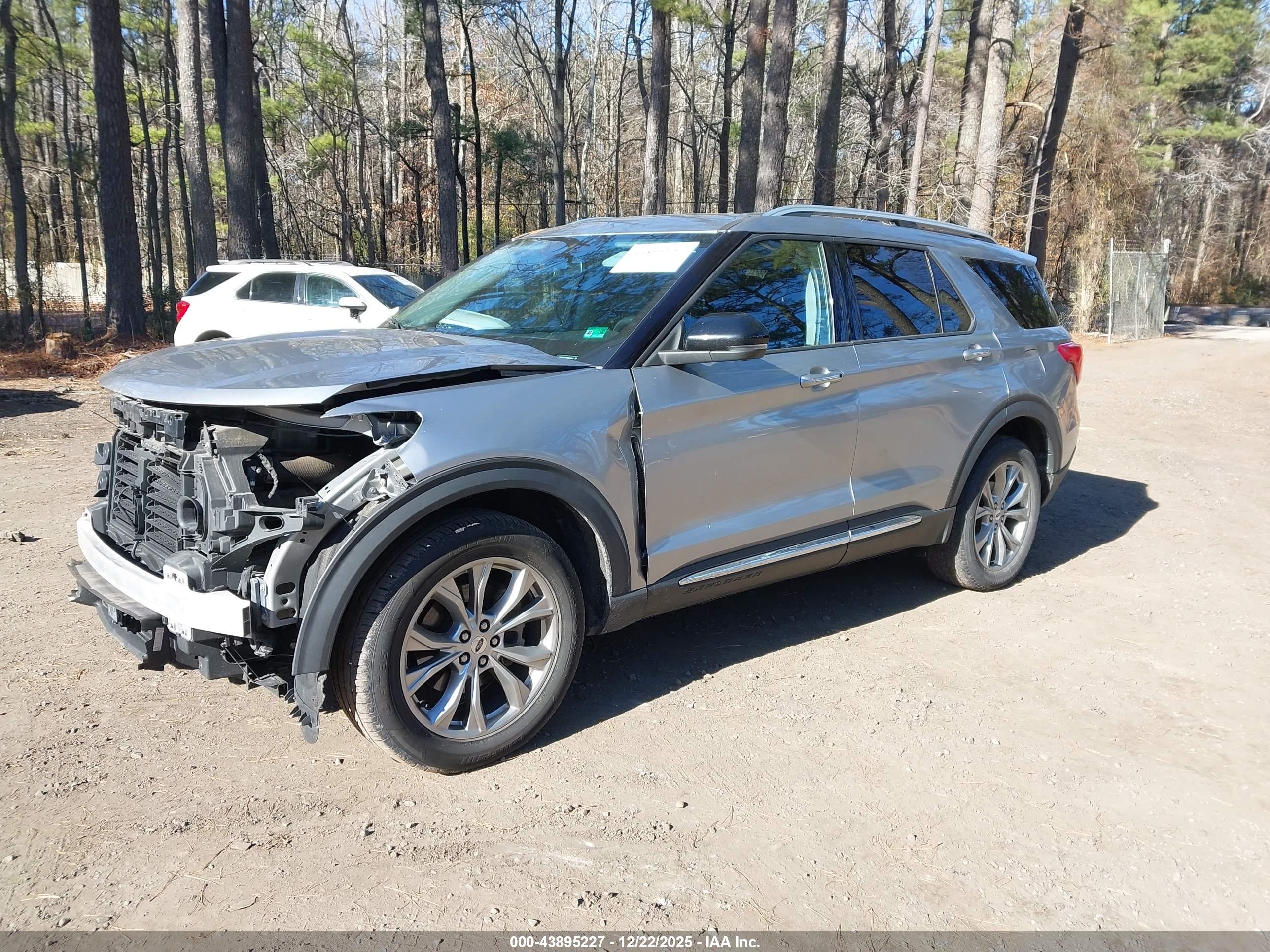 FORD EXPLORER image 2