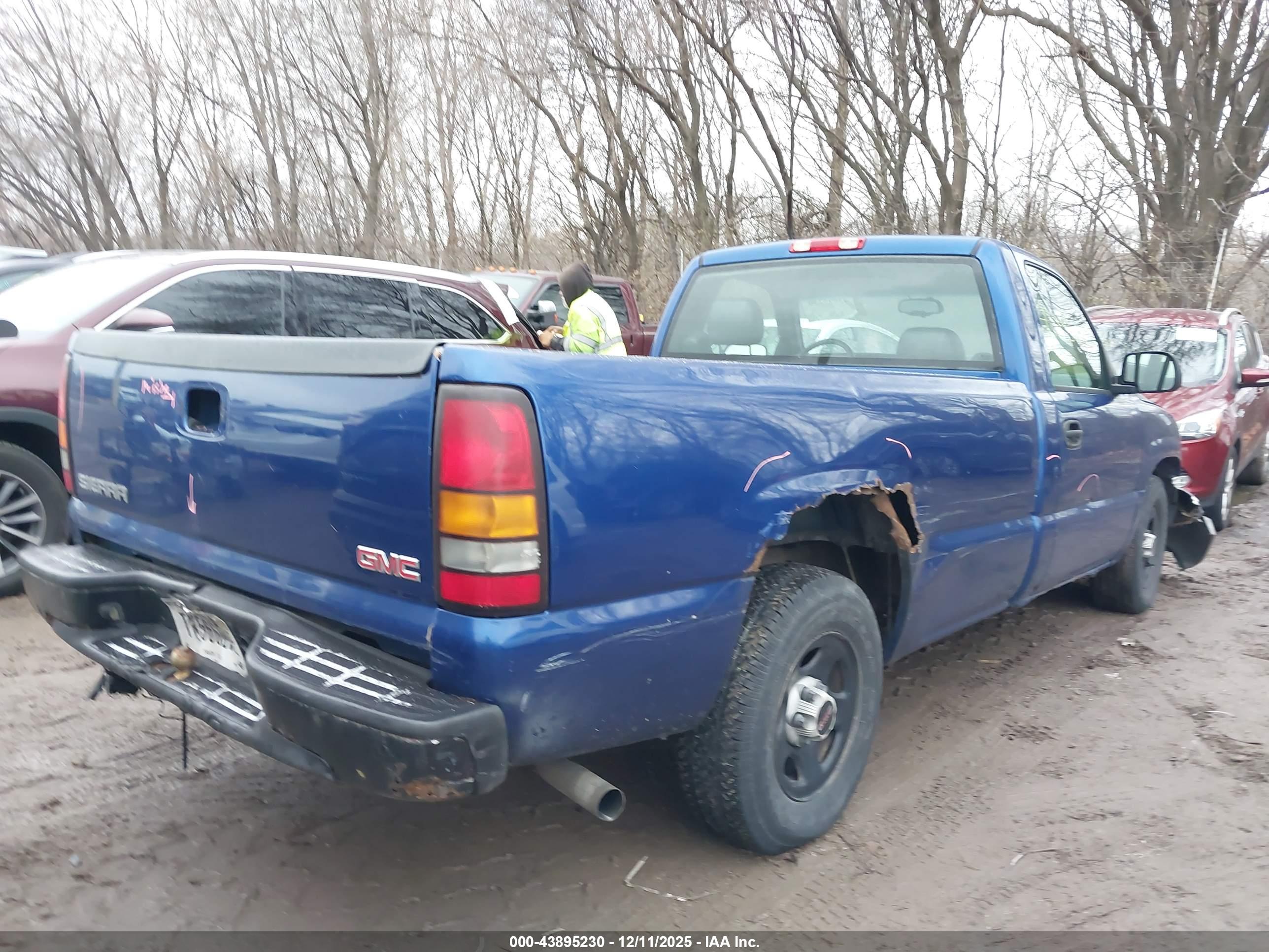 GMC SIERRA image 4