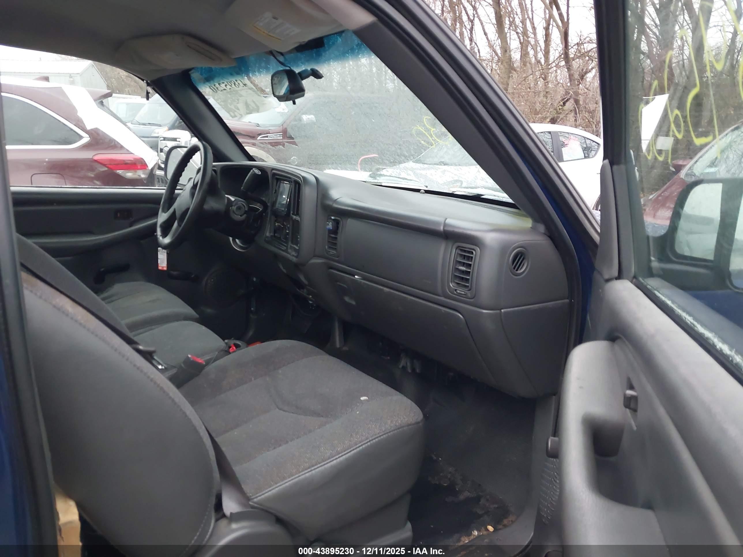 GMC SIERRA image 5