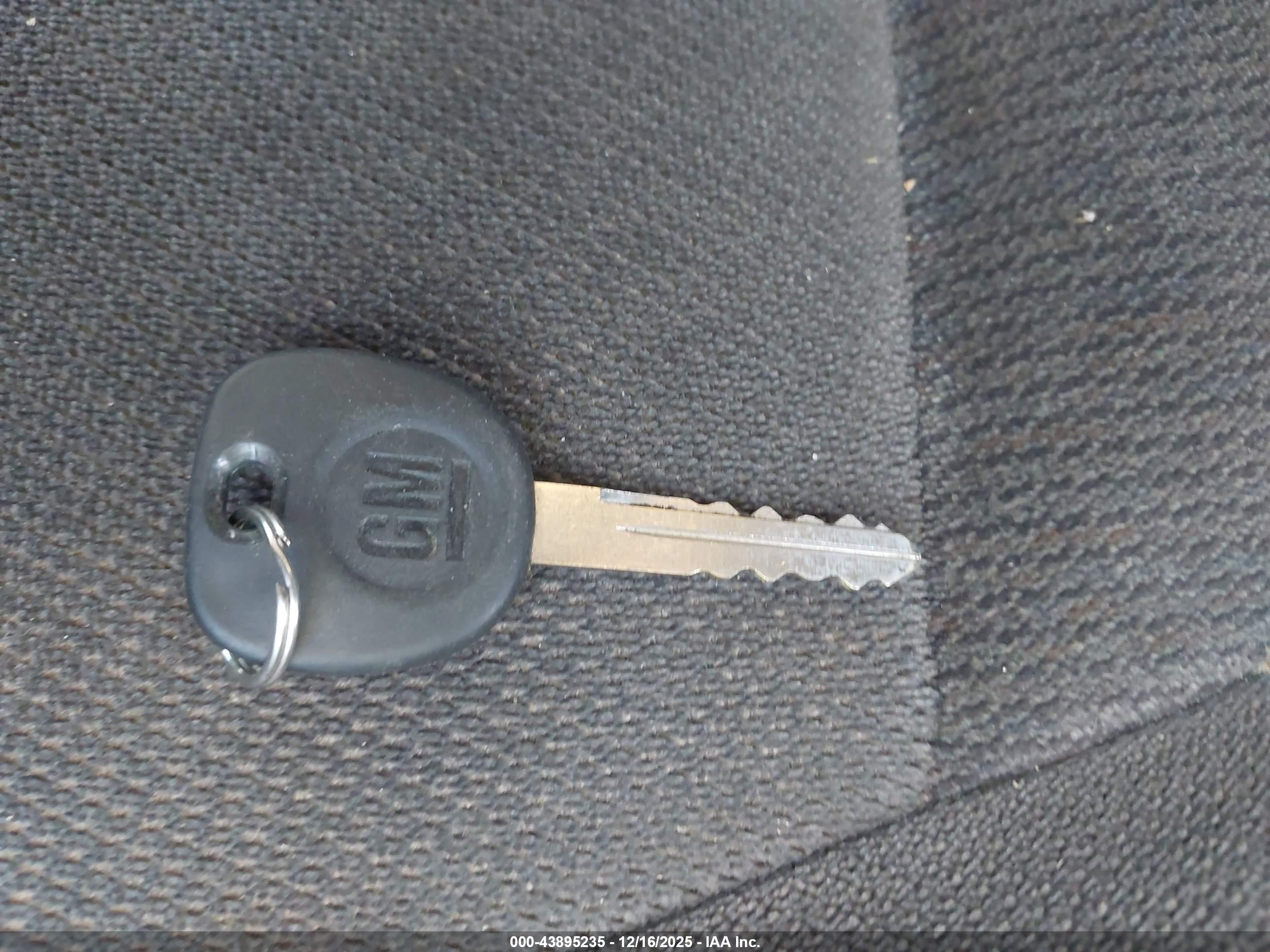 GMC SIERRA image 11