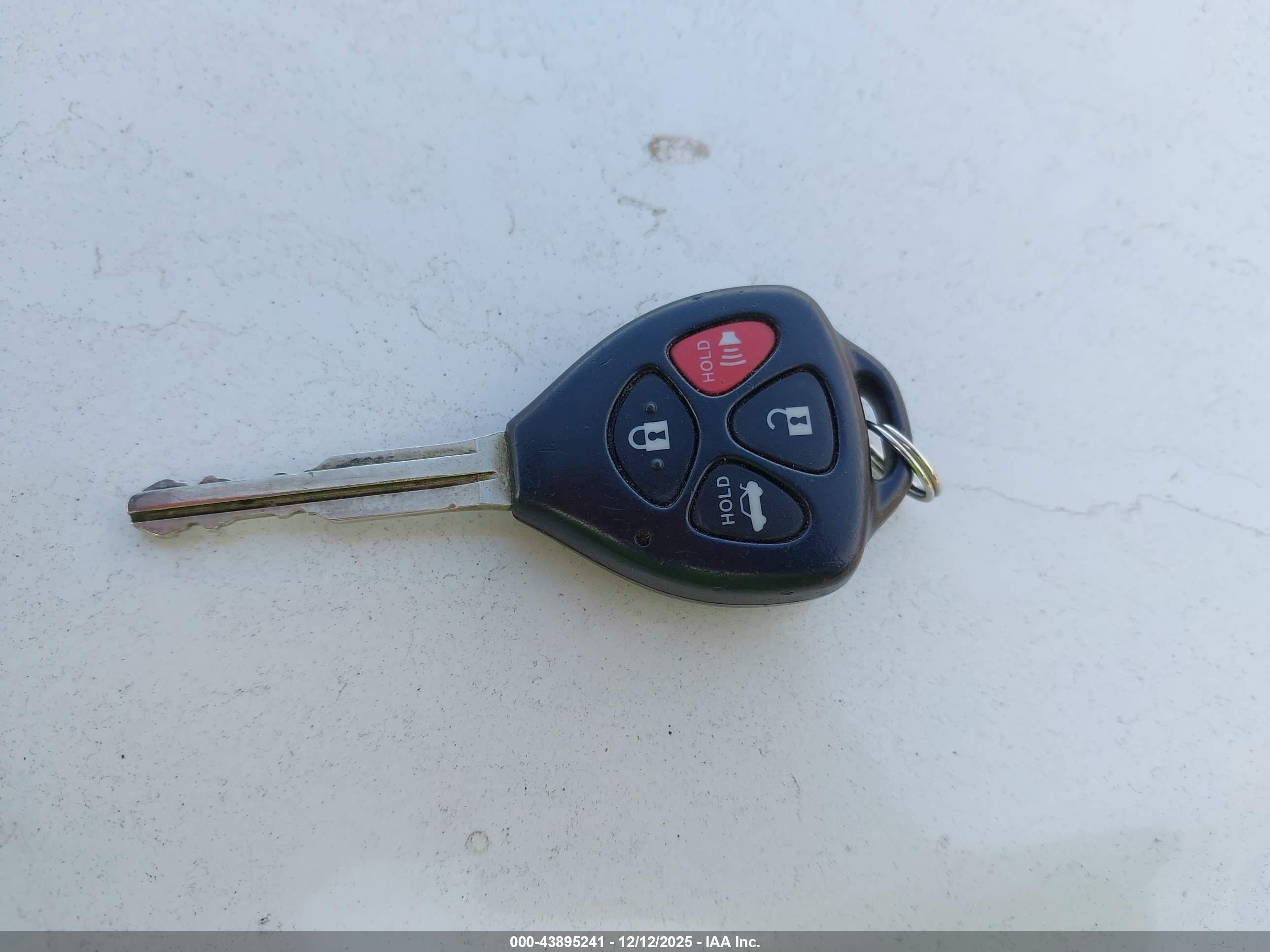 TOYOTA COROLLA image 11