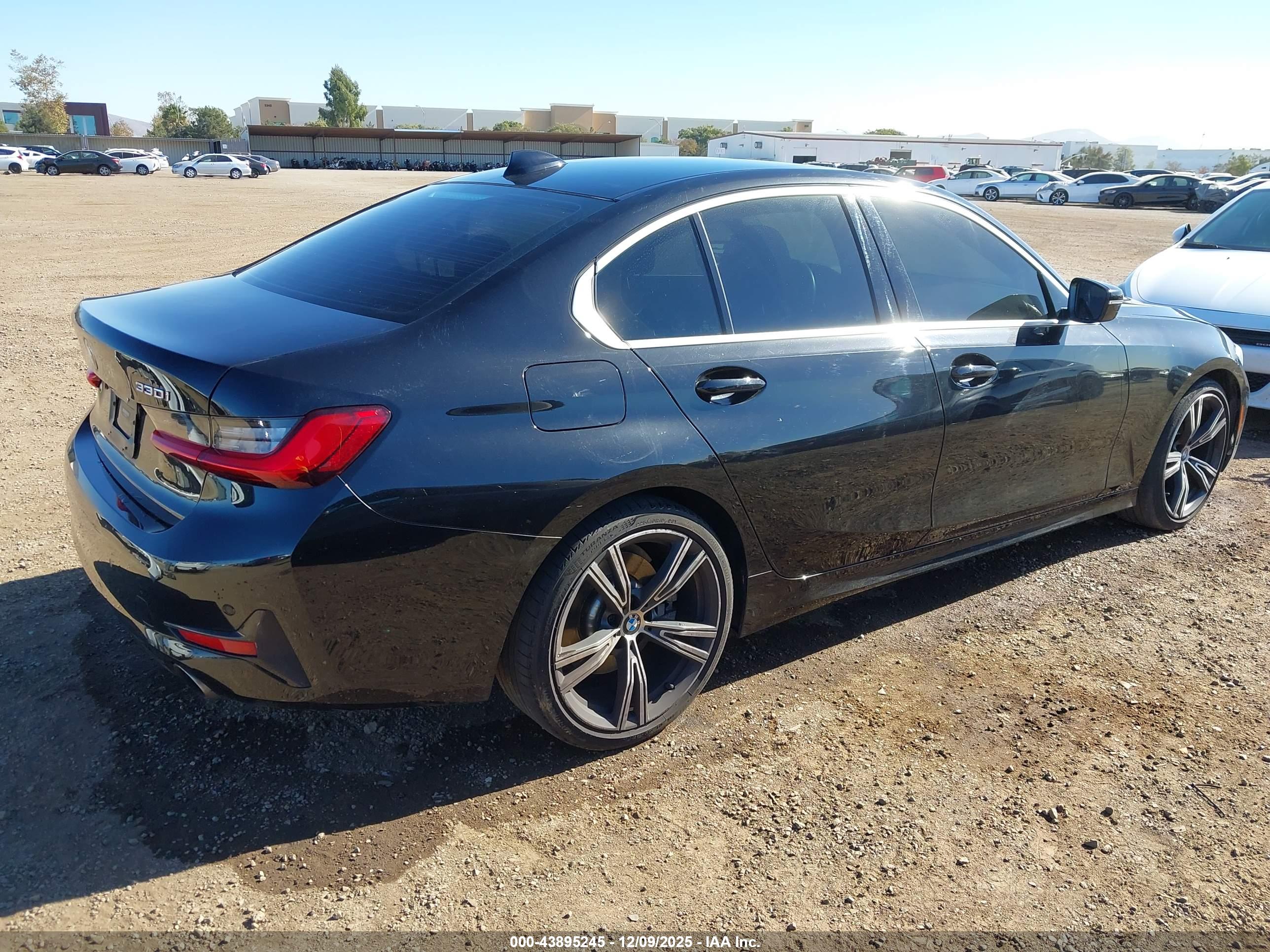 BMW 330I image 4