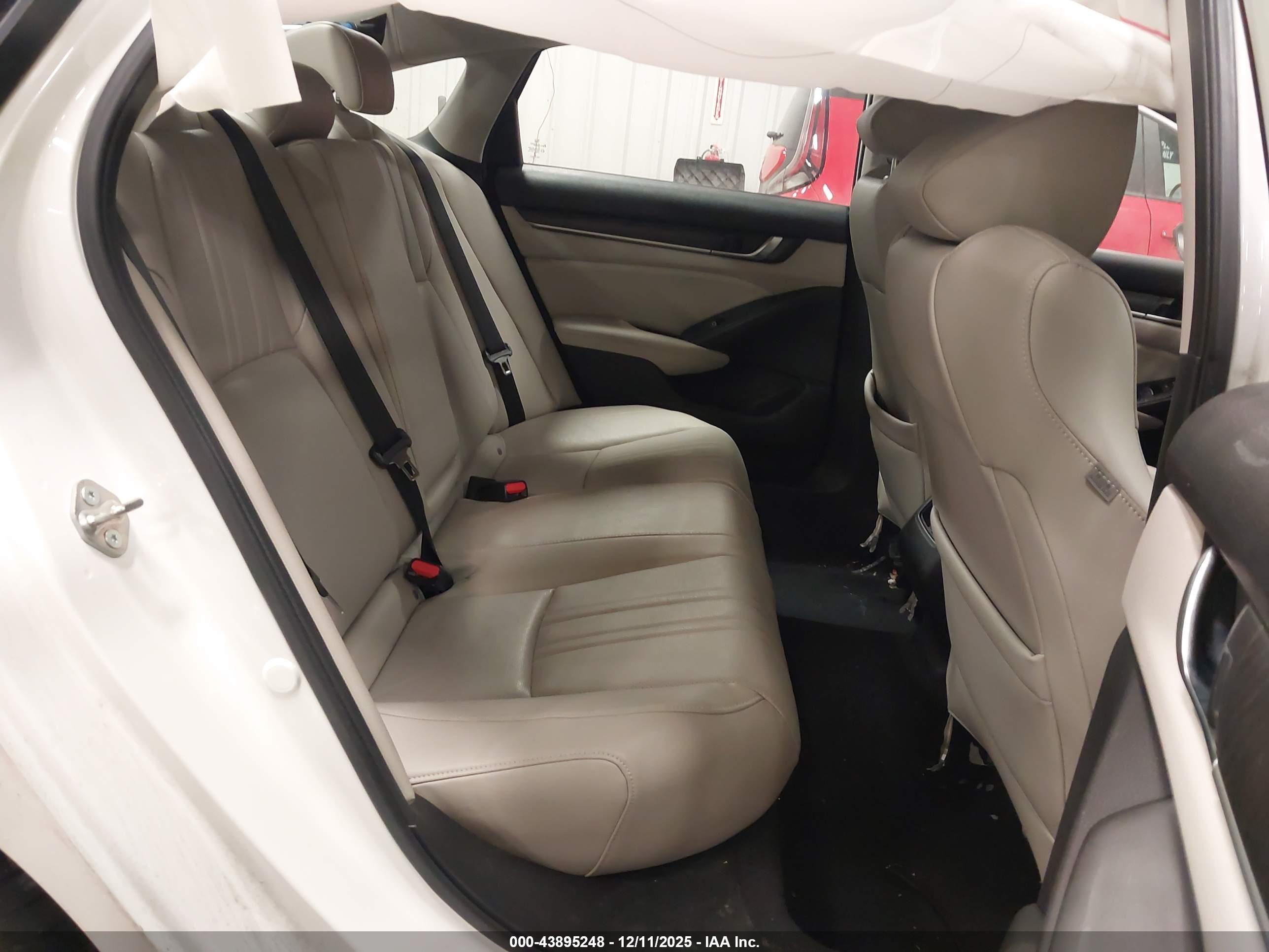 HONDA ACCORD image 8
