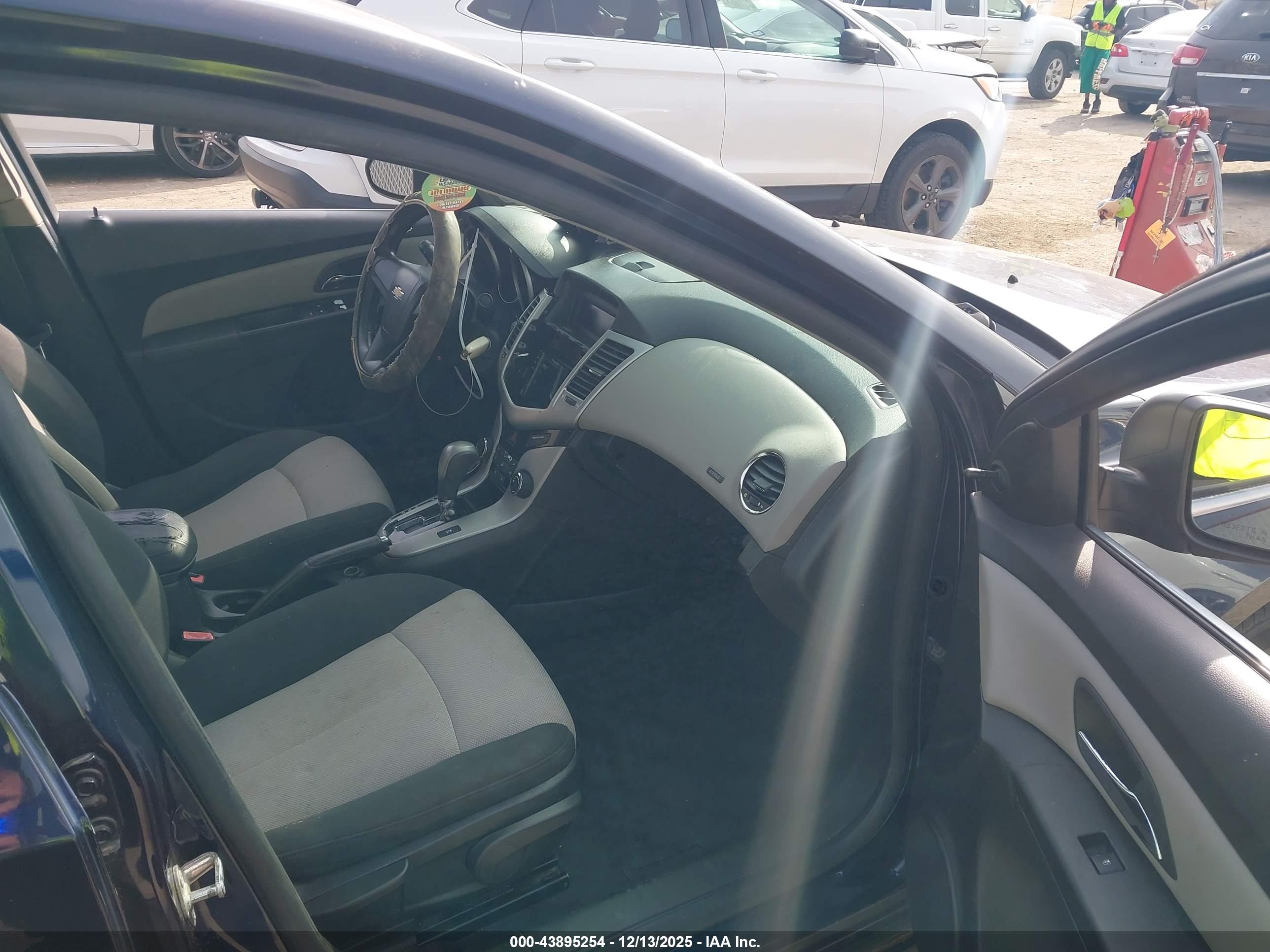 CHEVROLET CRUZE image 5