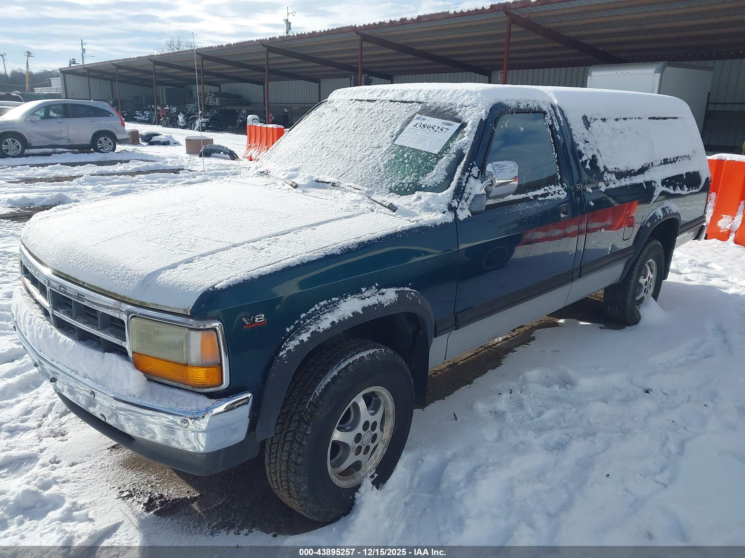 DODGE DAKOTA image 2