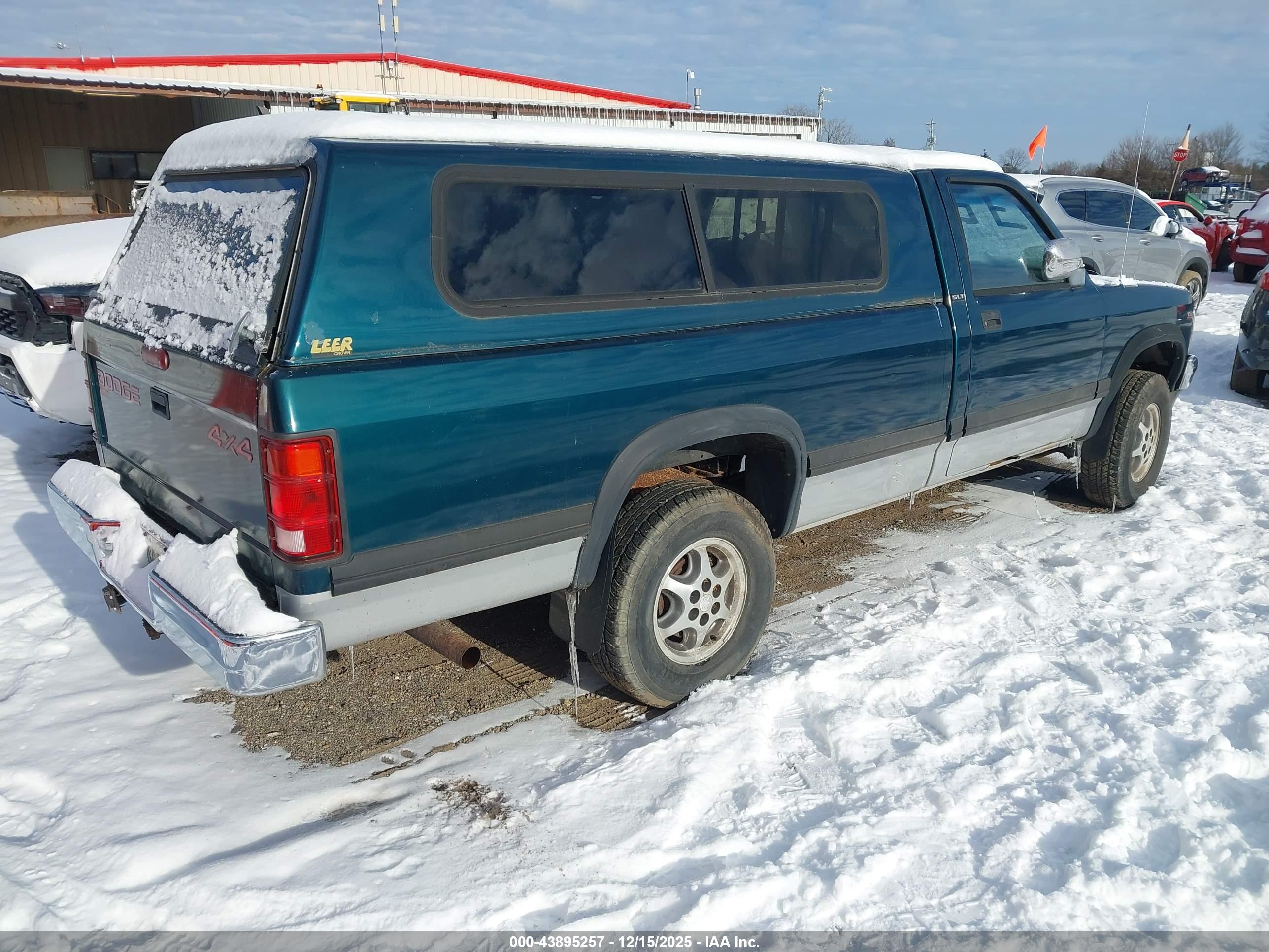 DODGE DAKOTA image 4