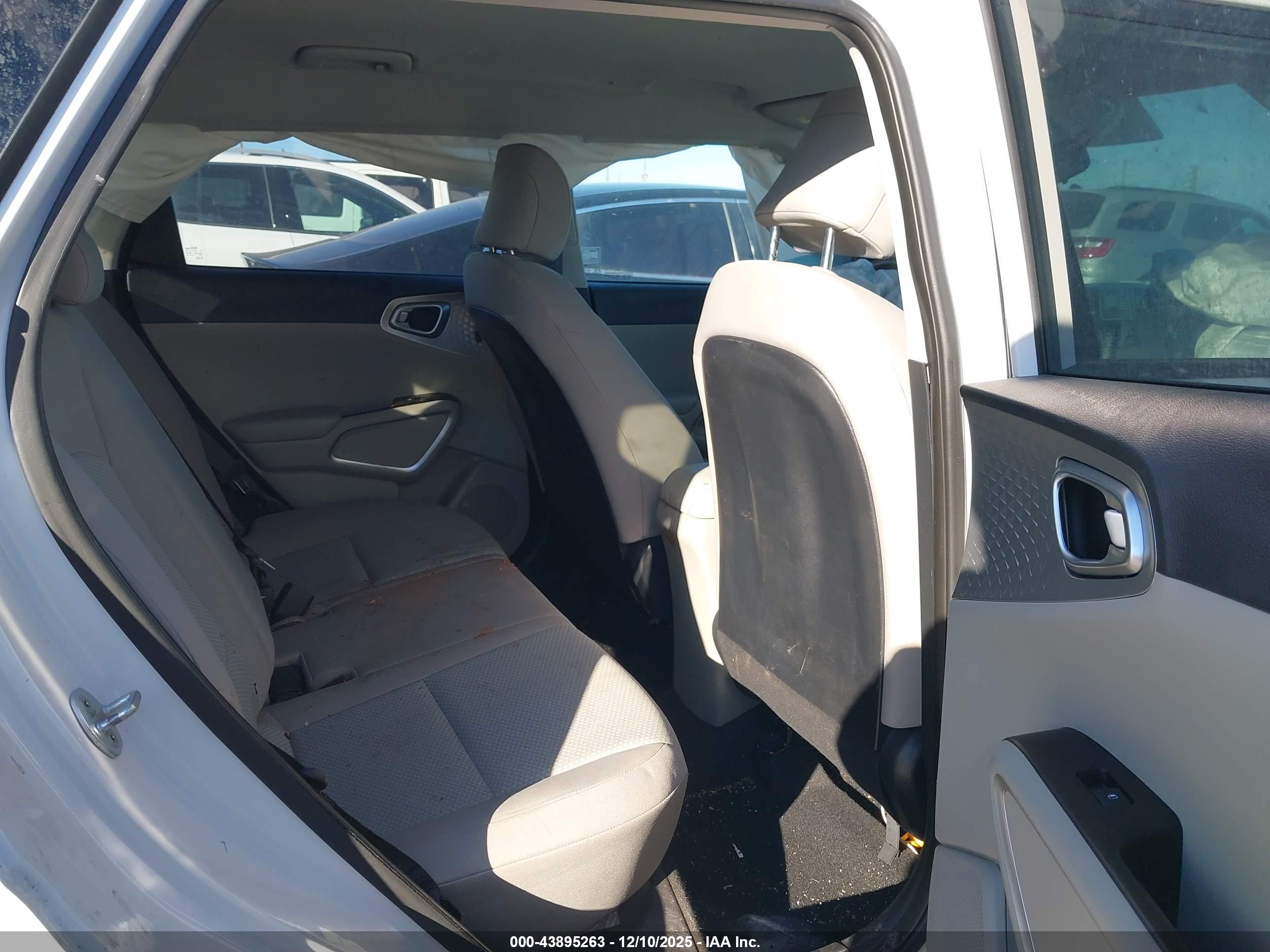 KIA SOUL image 8