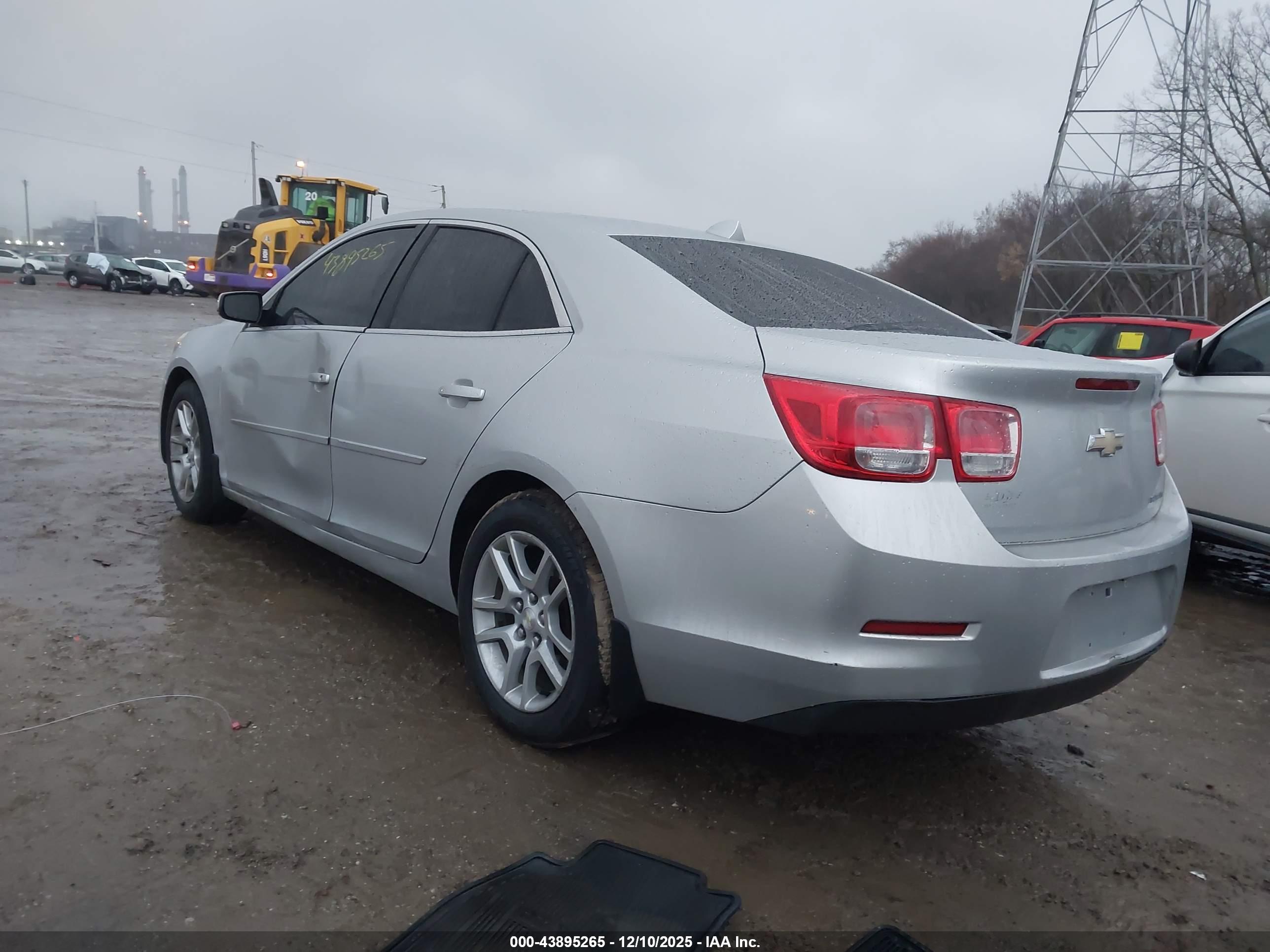 CHEVROLET MALIBU image 3