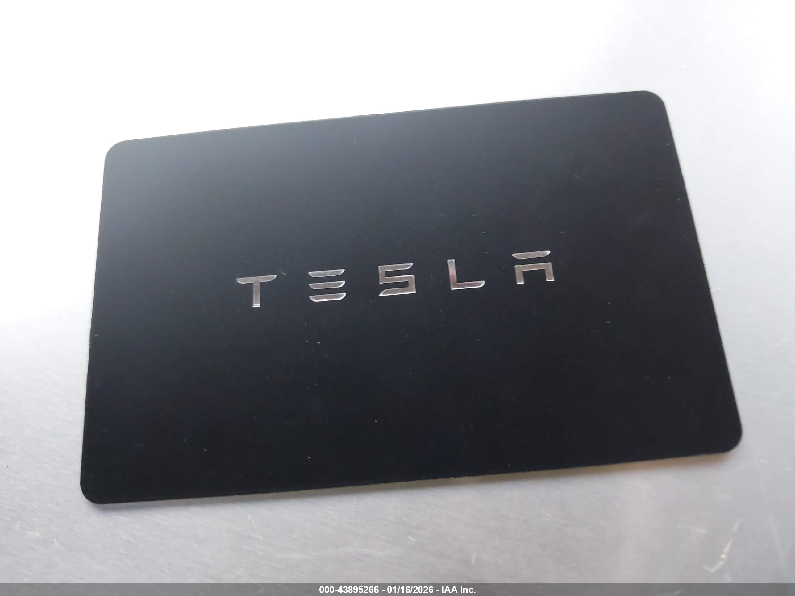TESLA MODEL image 11