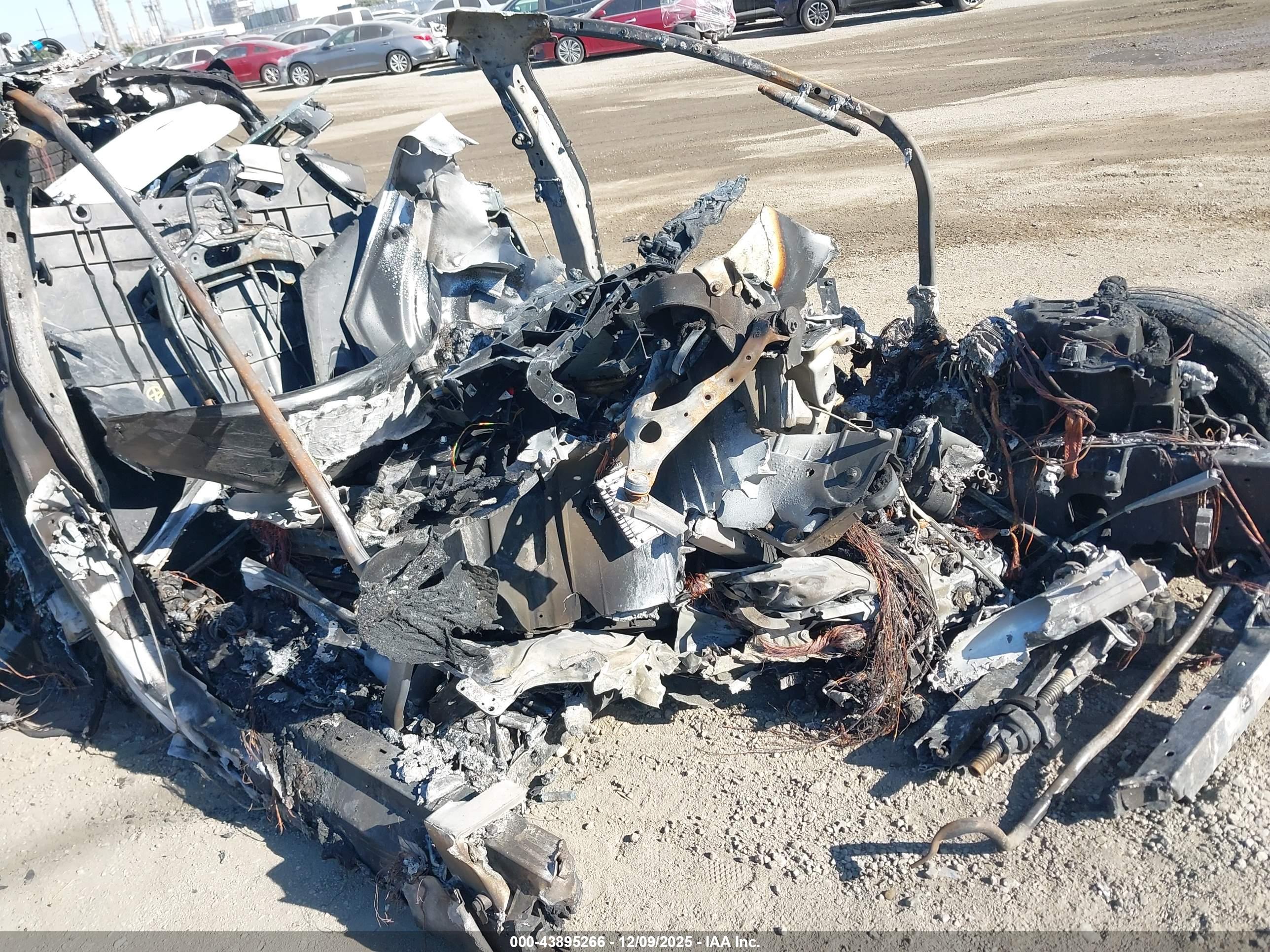 TESLA MODEL image 6