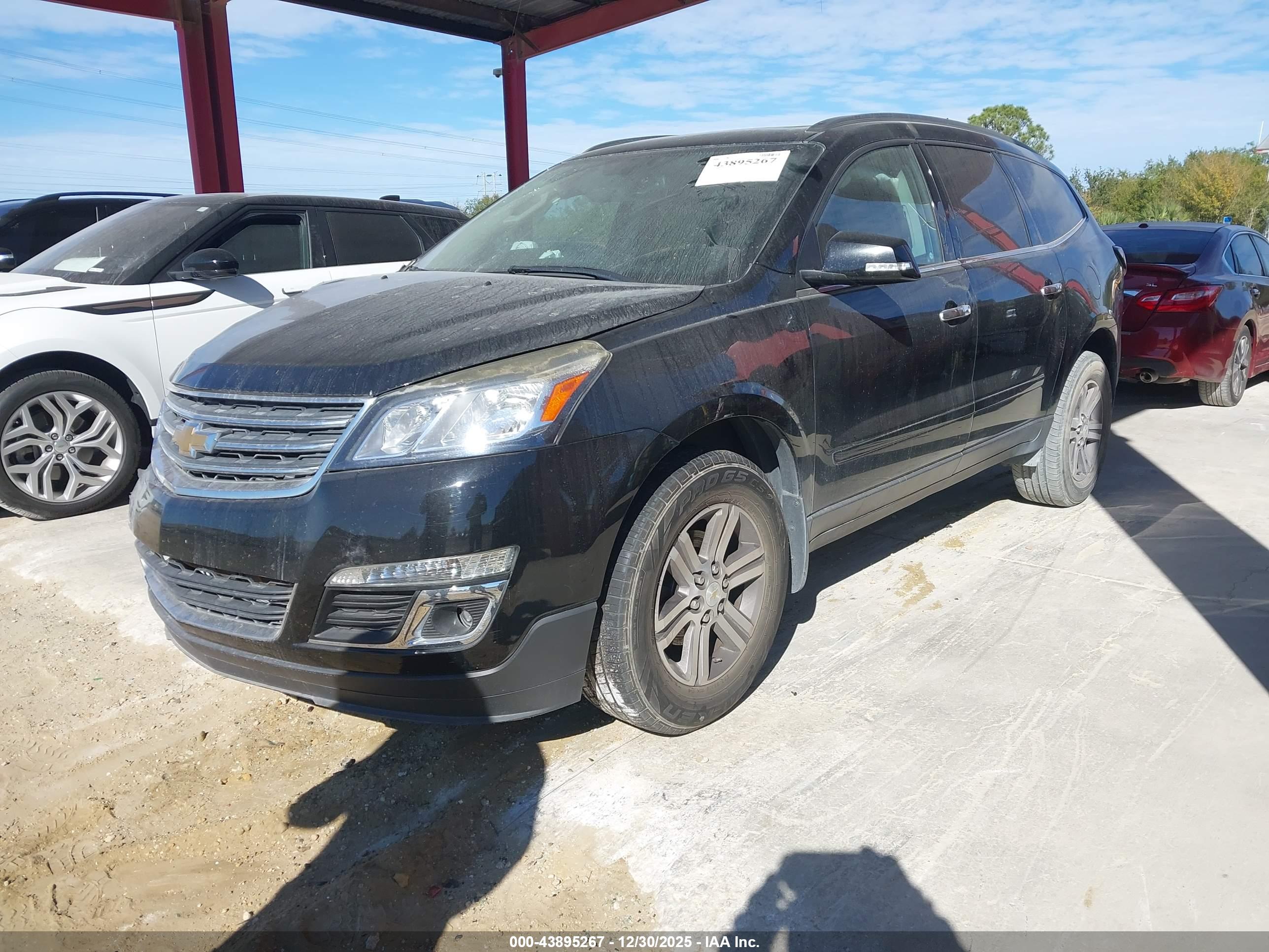CHEVROLET TRAVERSE image 2