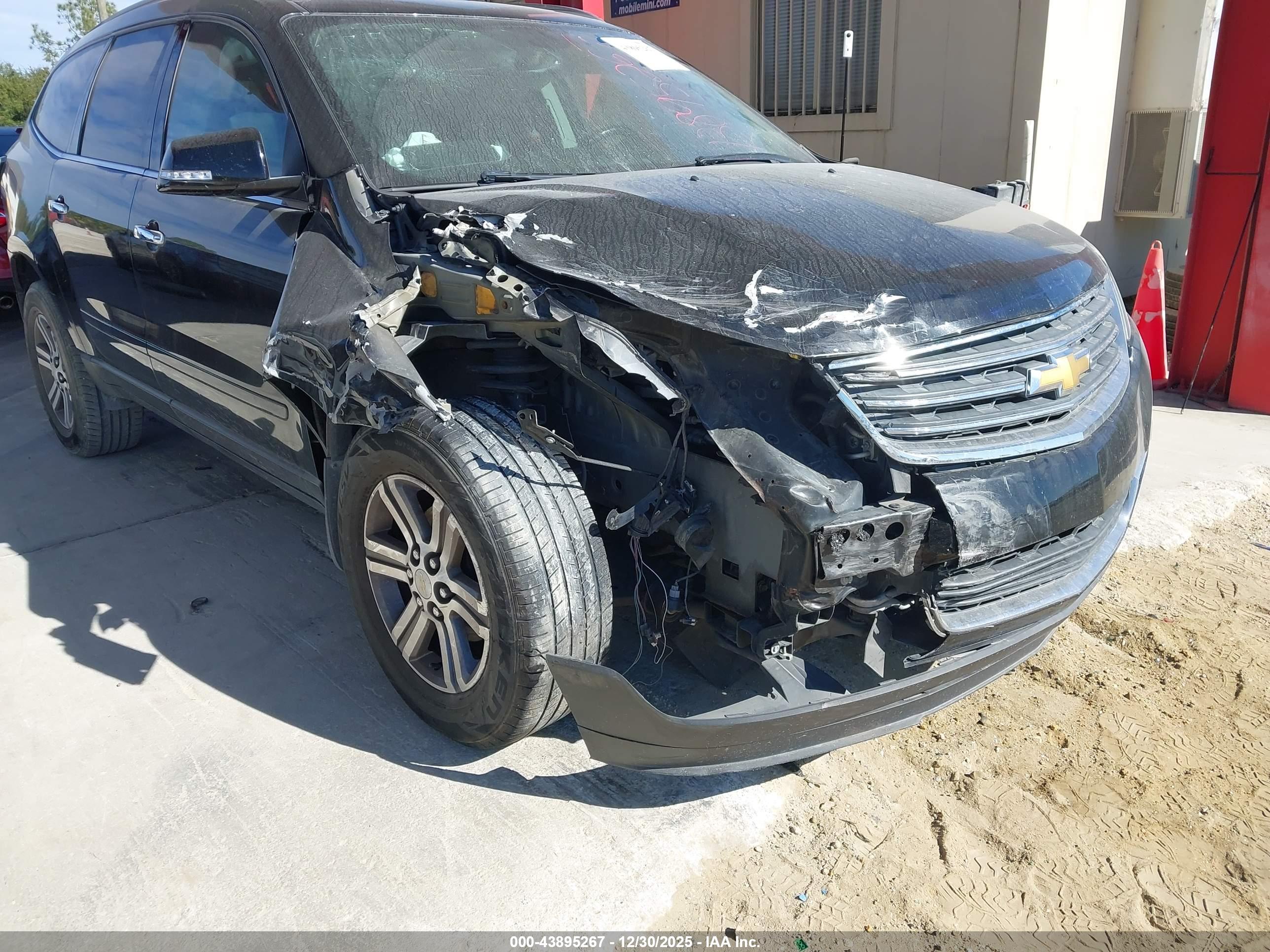 CHEVROLET TRAVERSE image 6