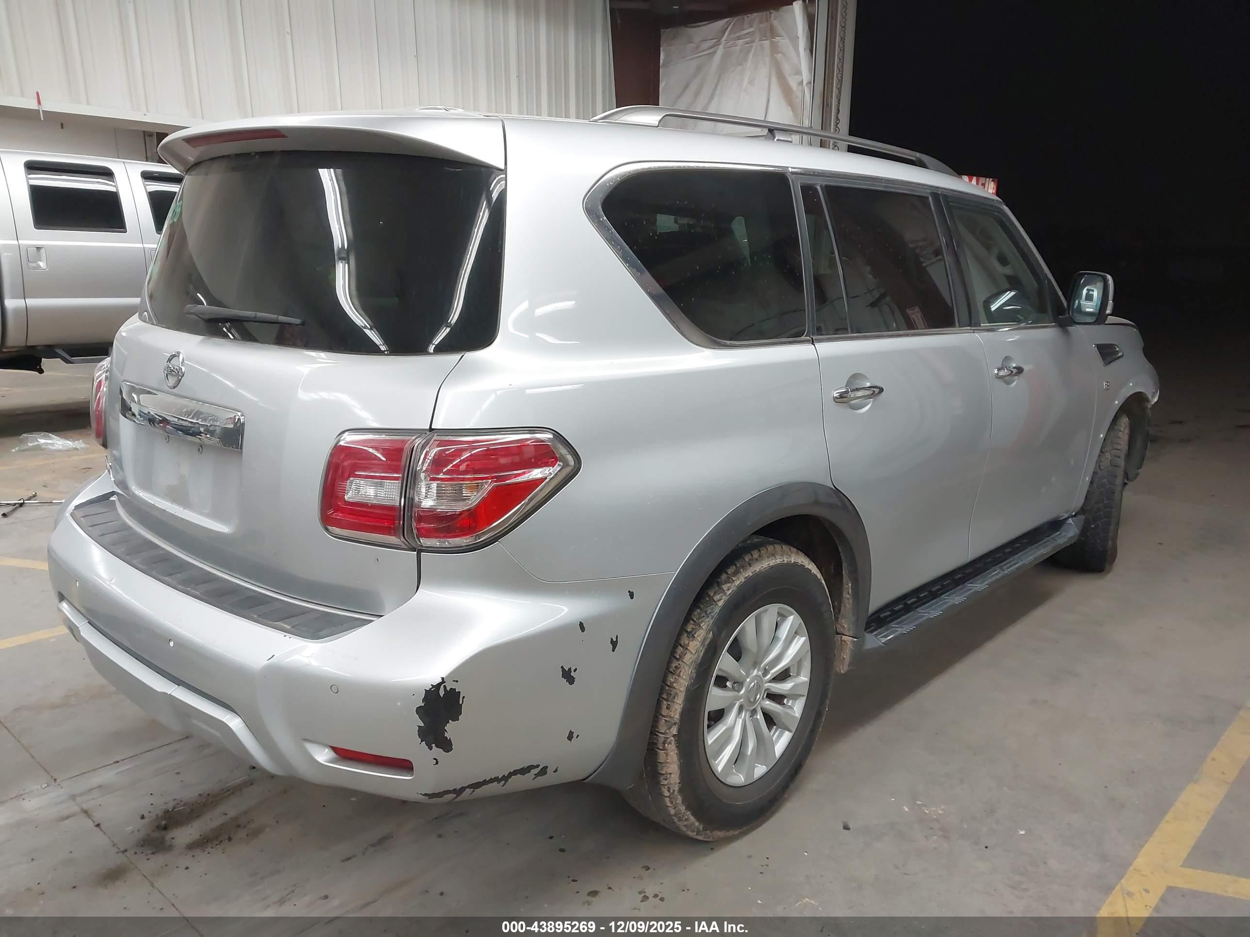 NISSAN ARMADA image 4