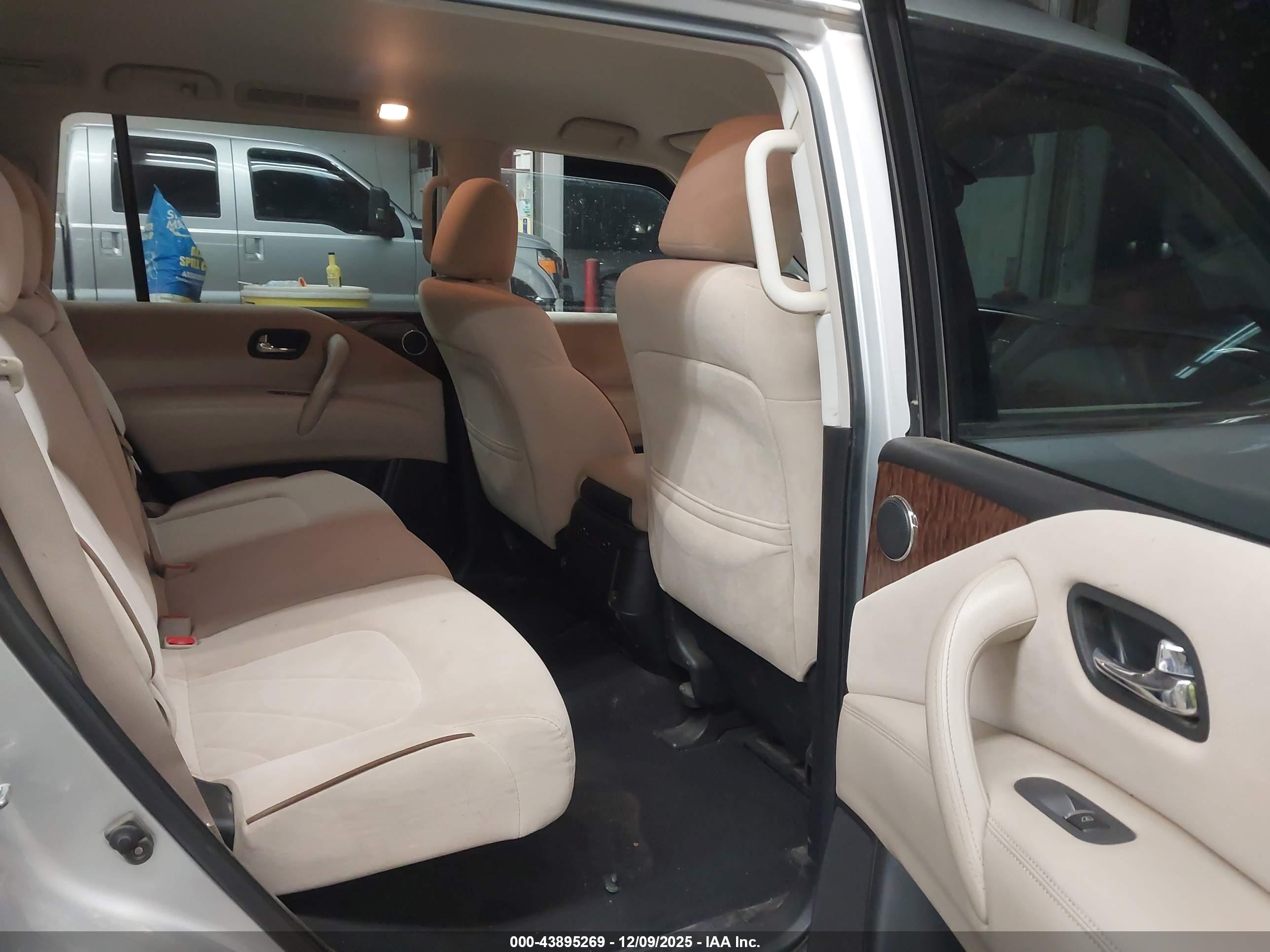 NISSAN ARMADA image 8
