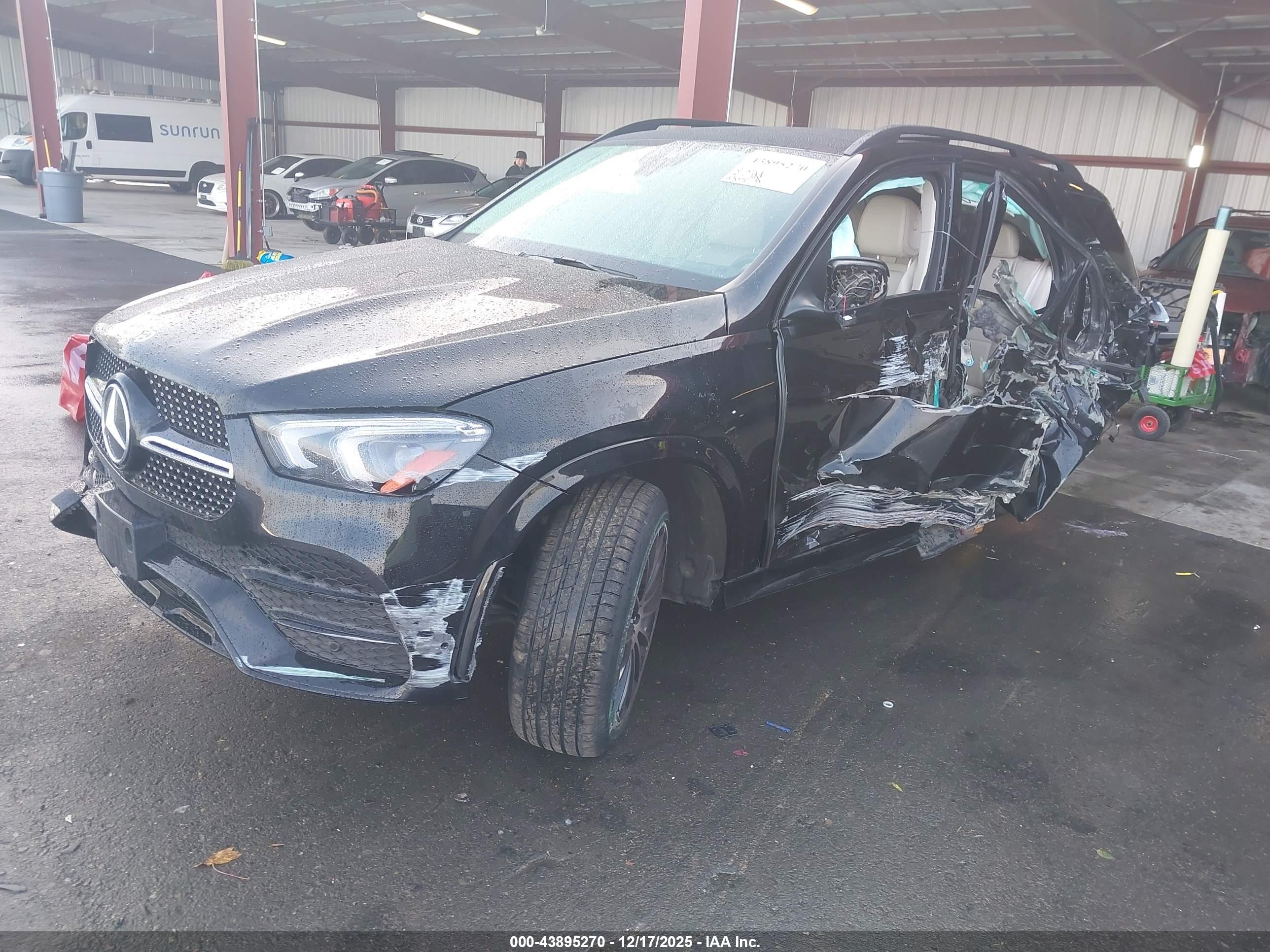 MERCEDES-BENZ GLE image 2