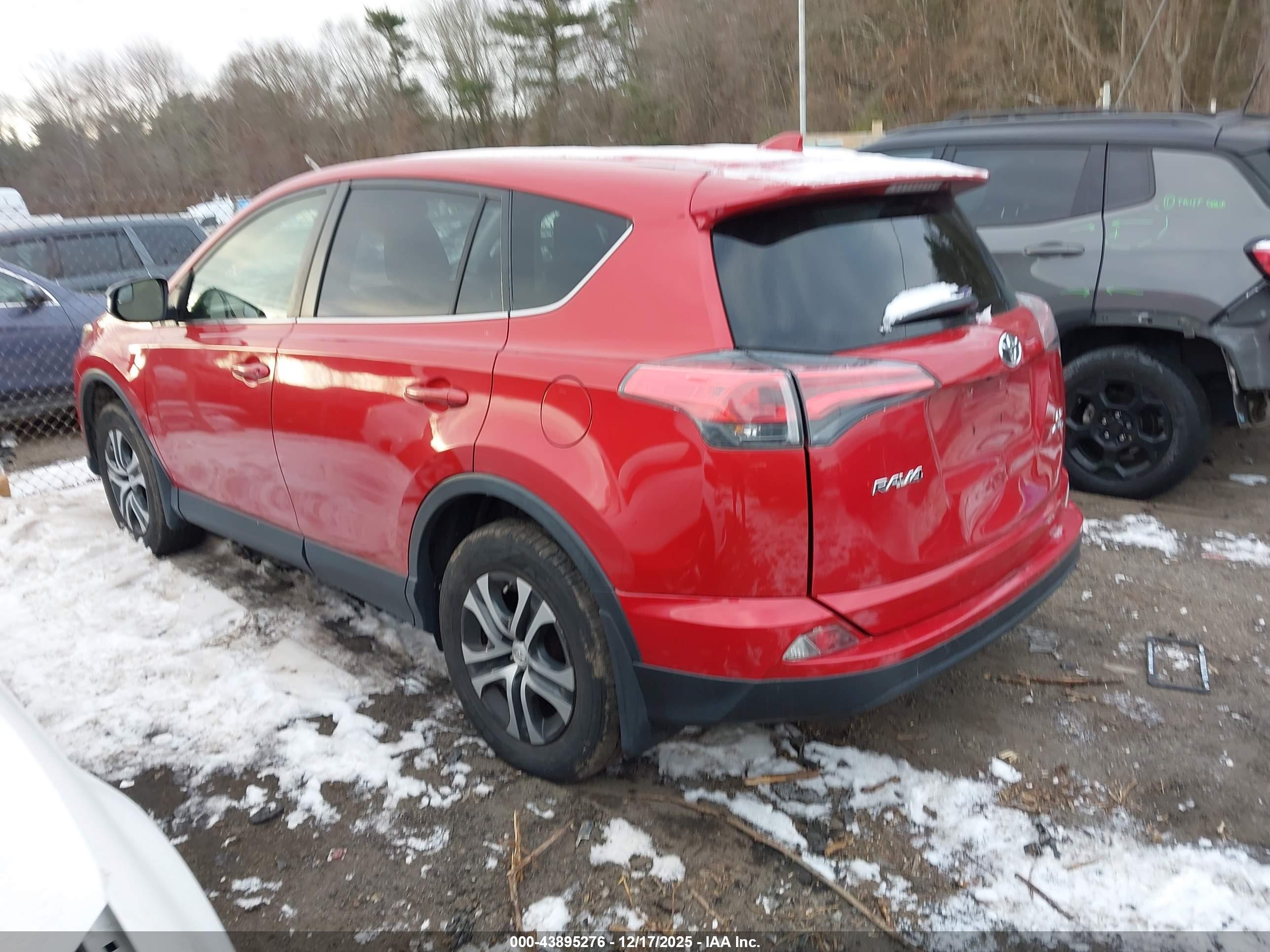 TOYOTA RAV4 image 3