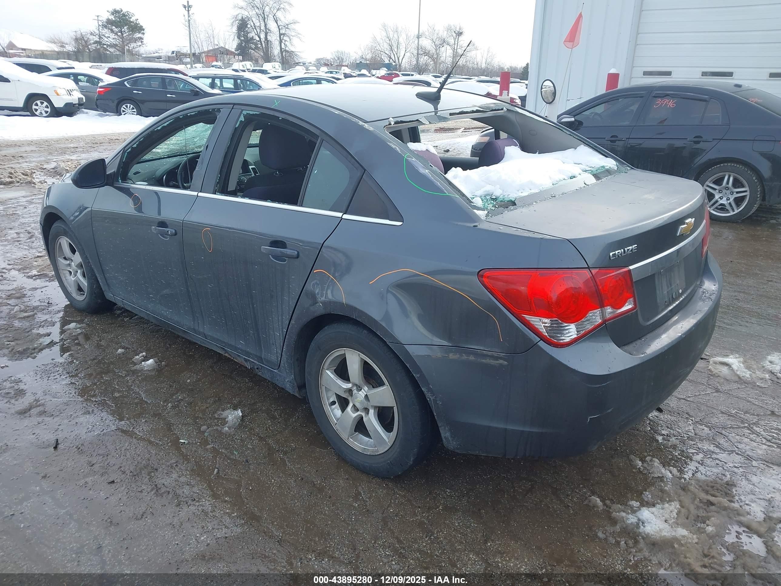 CHEVROLET CRUZE image 3