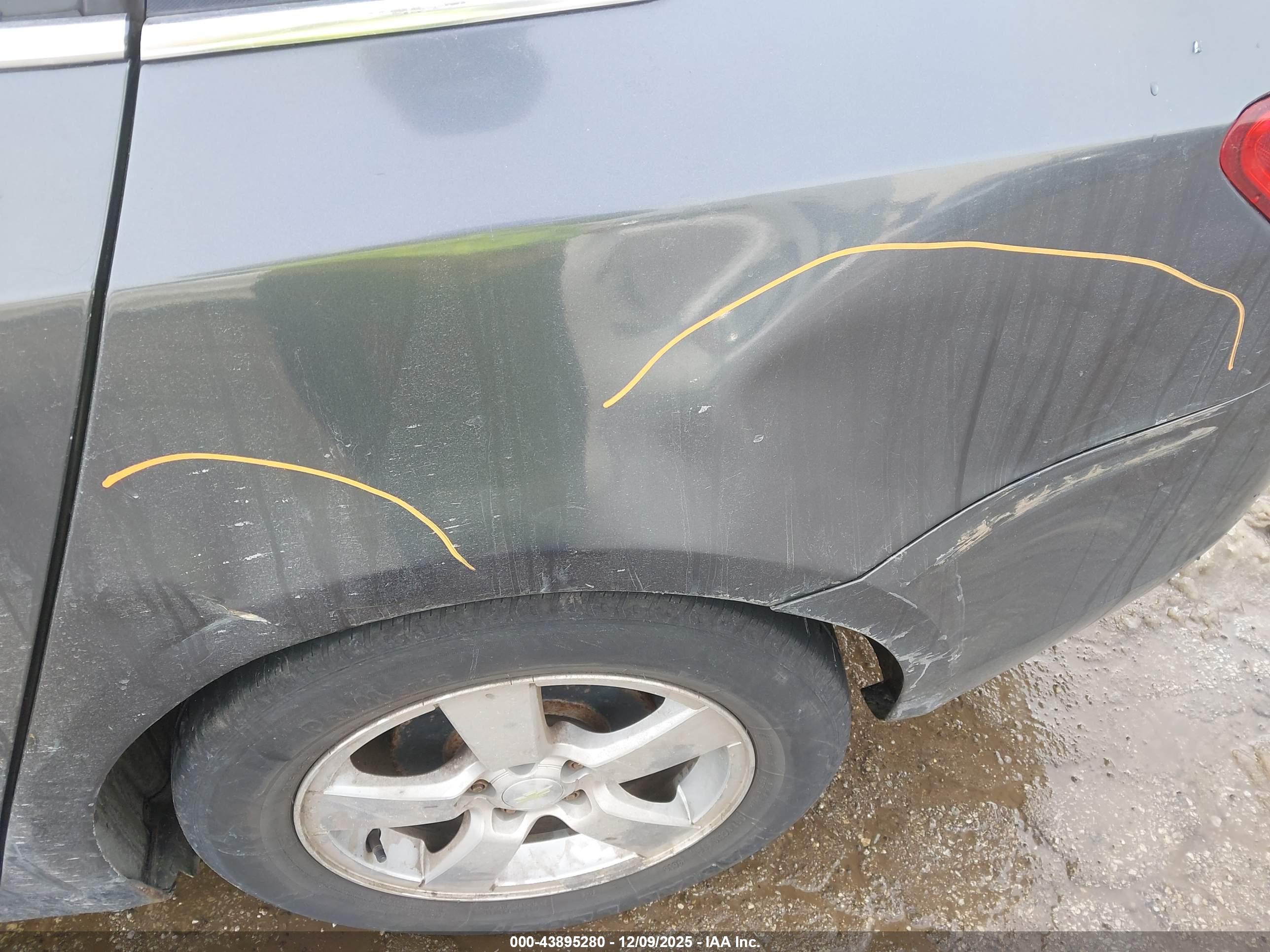 CHEVROLET CRUZE image 6
