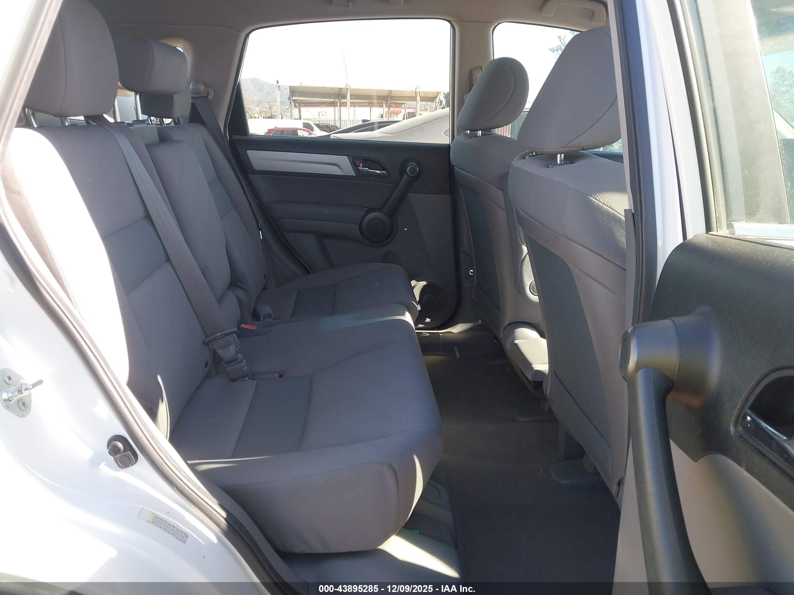 HONDA CR-V image 8