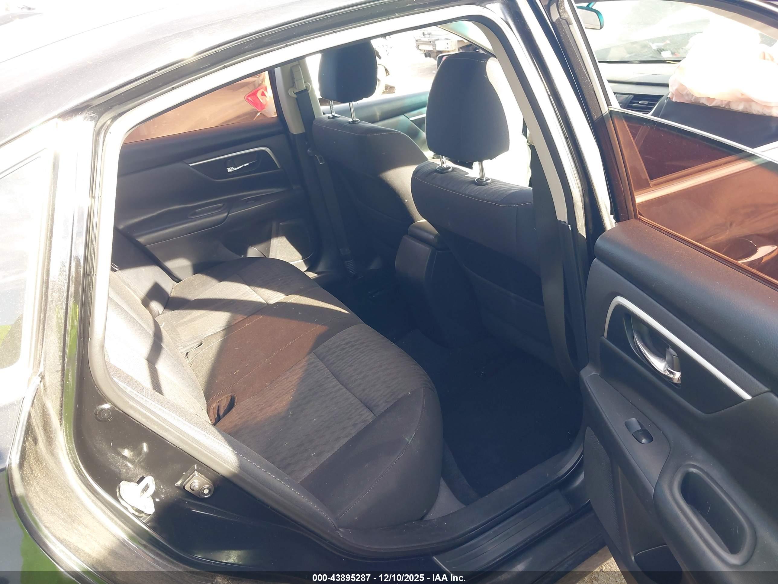 NISSAN ALTIMA image 8