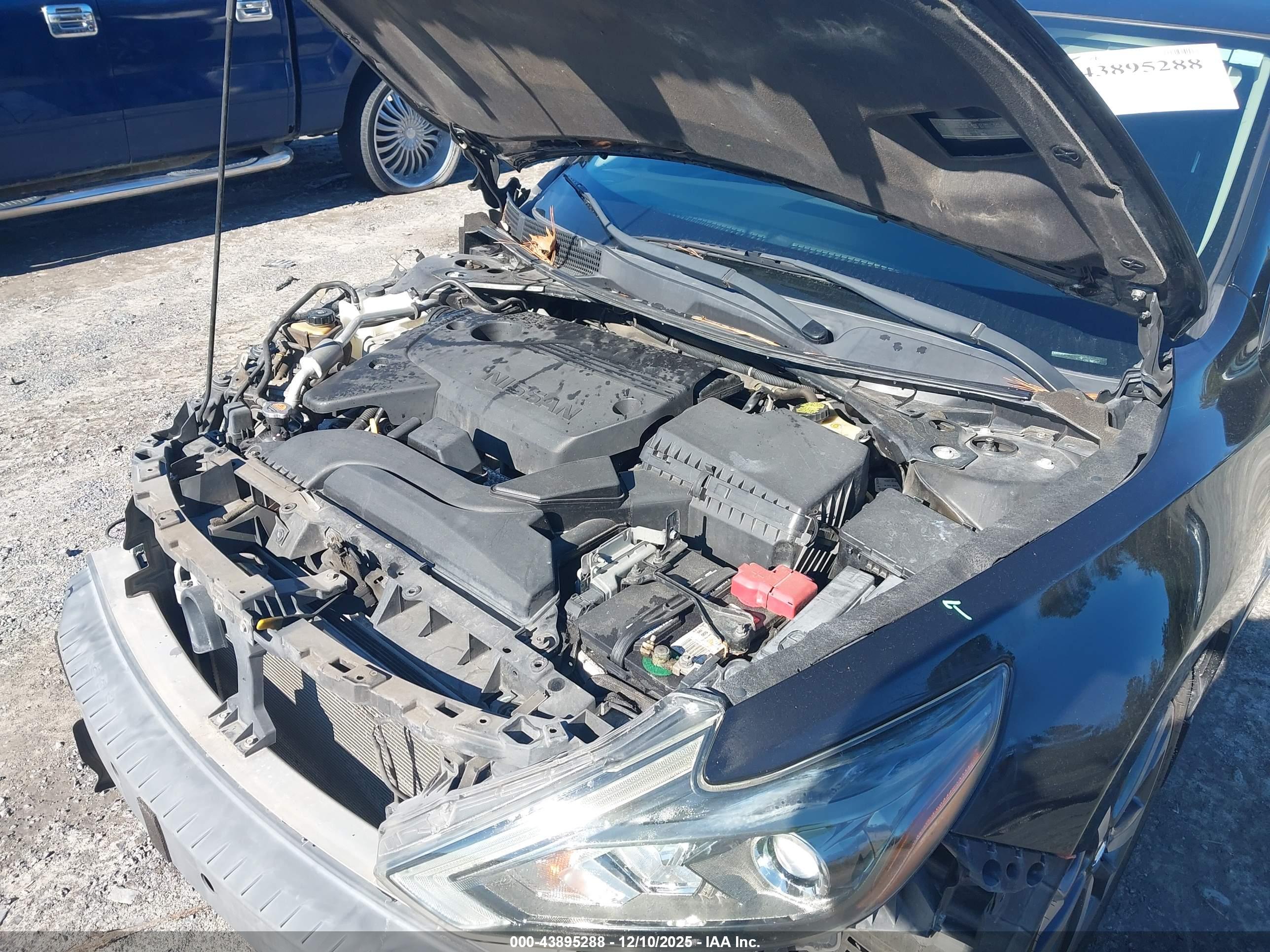 NISSAN ALTIMA image 10