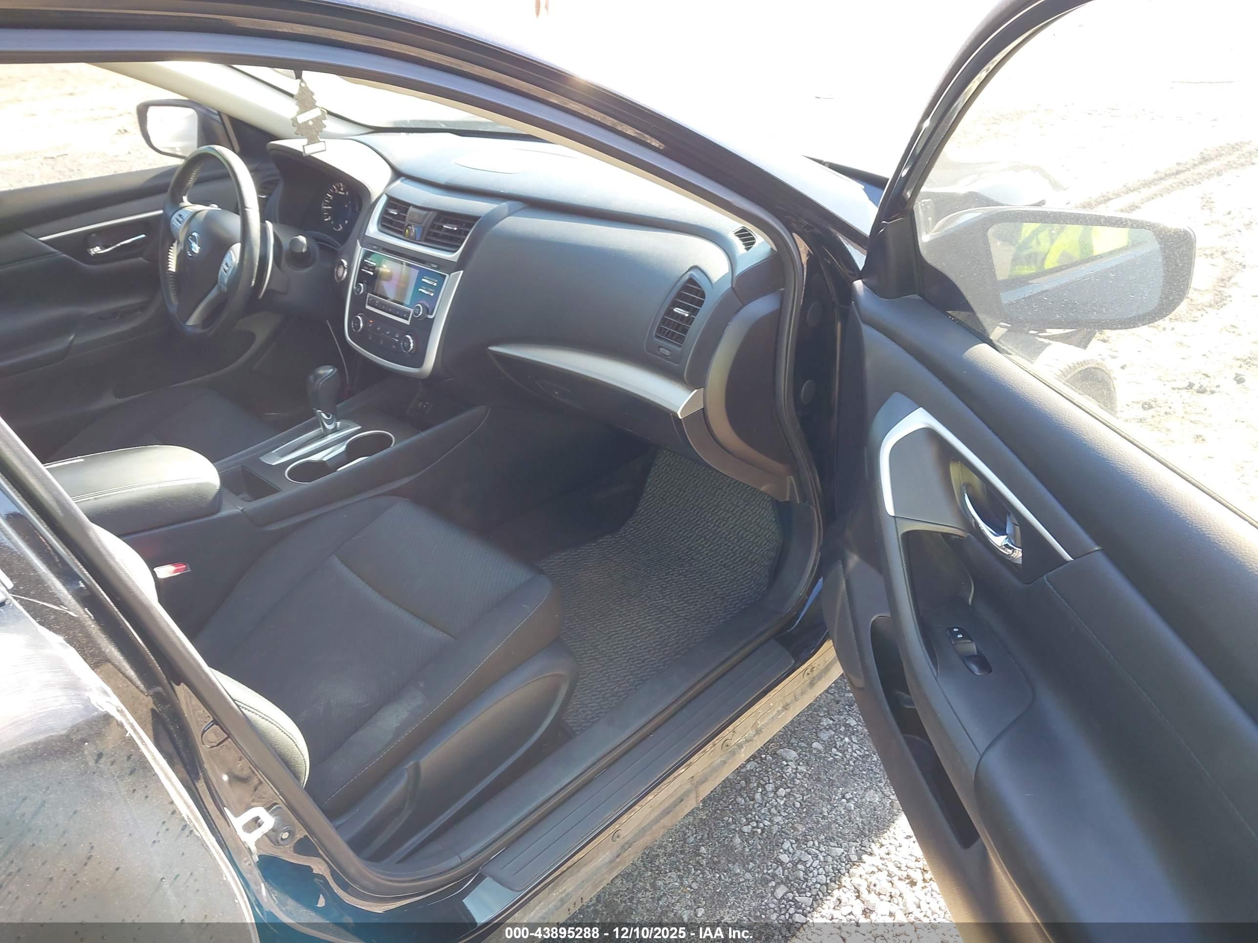 NISSAN ALTIMA image 5