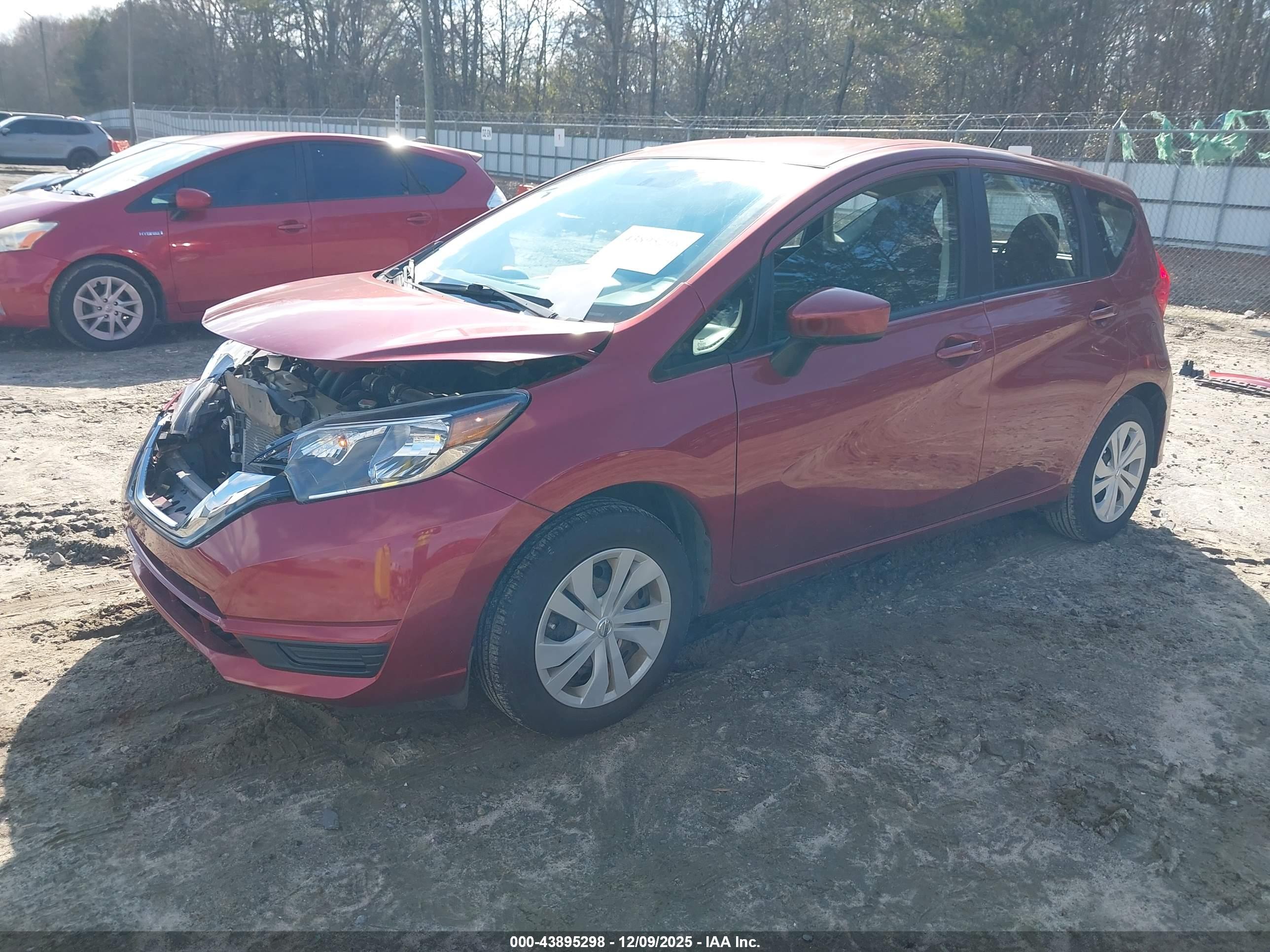 NISSAN VERSA image 2