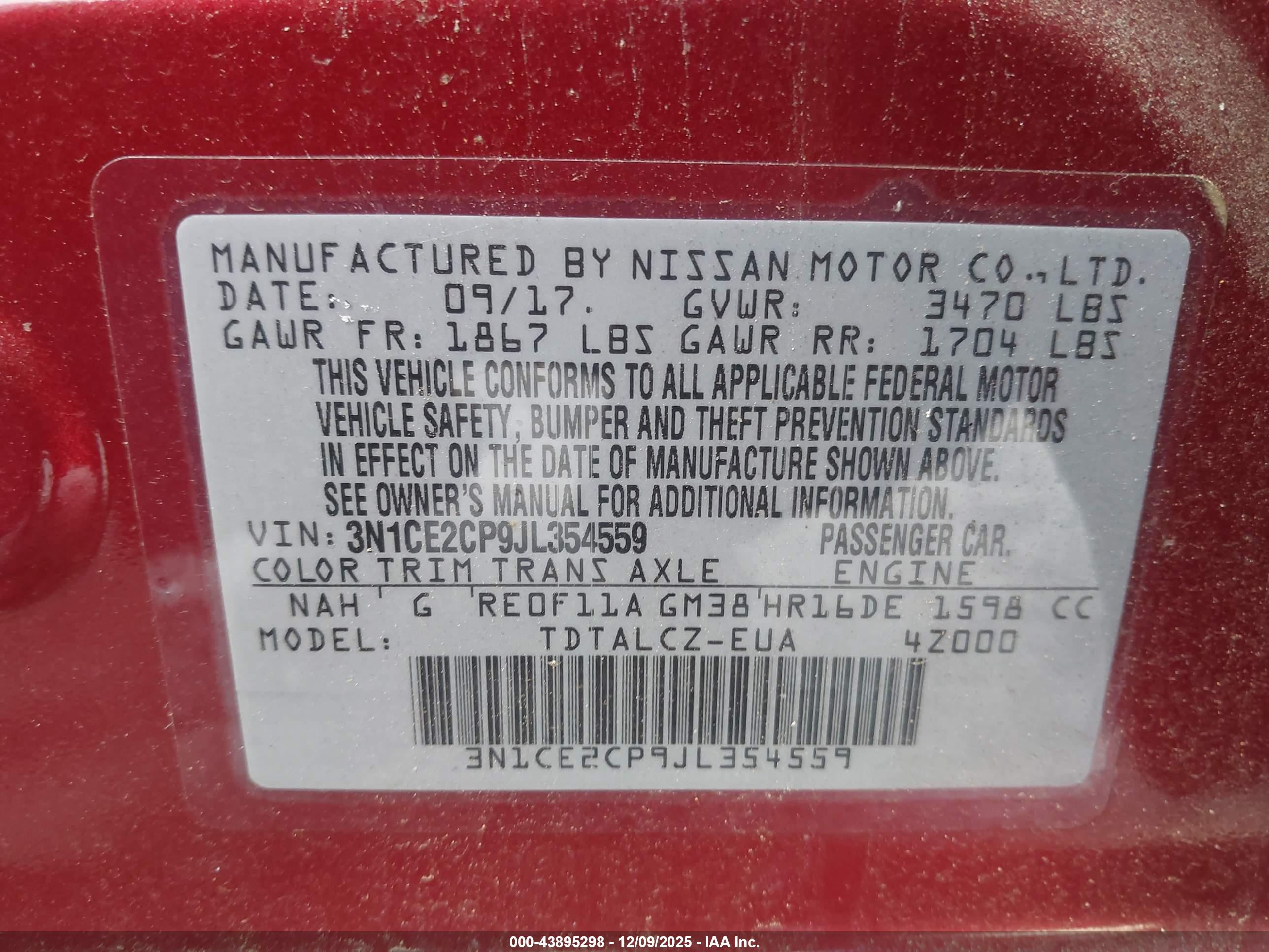 NISSAN VERSA image 9