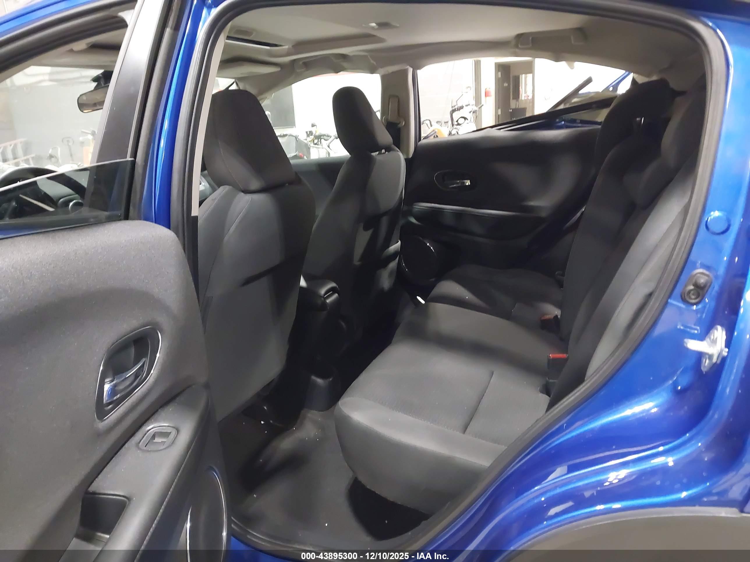 HONDA HR-V image 8