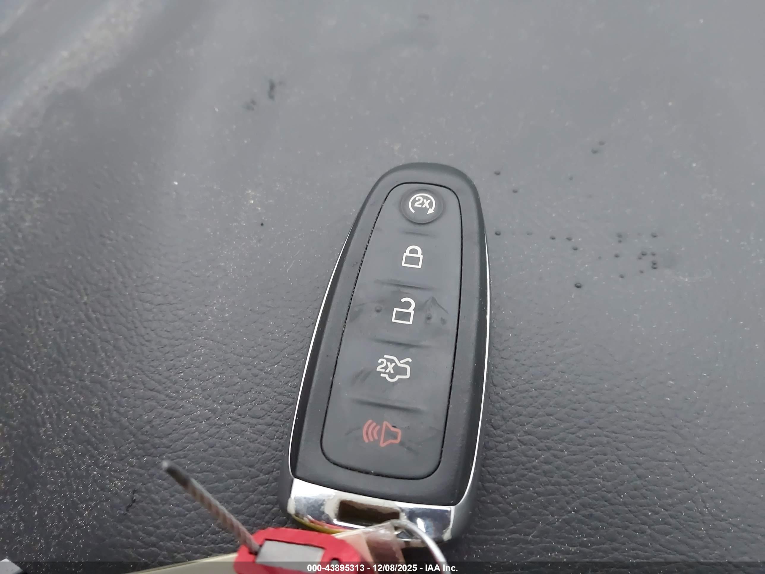 FORD FOCUS image 11