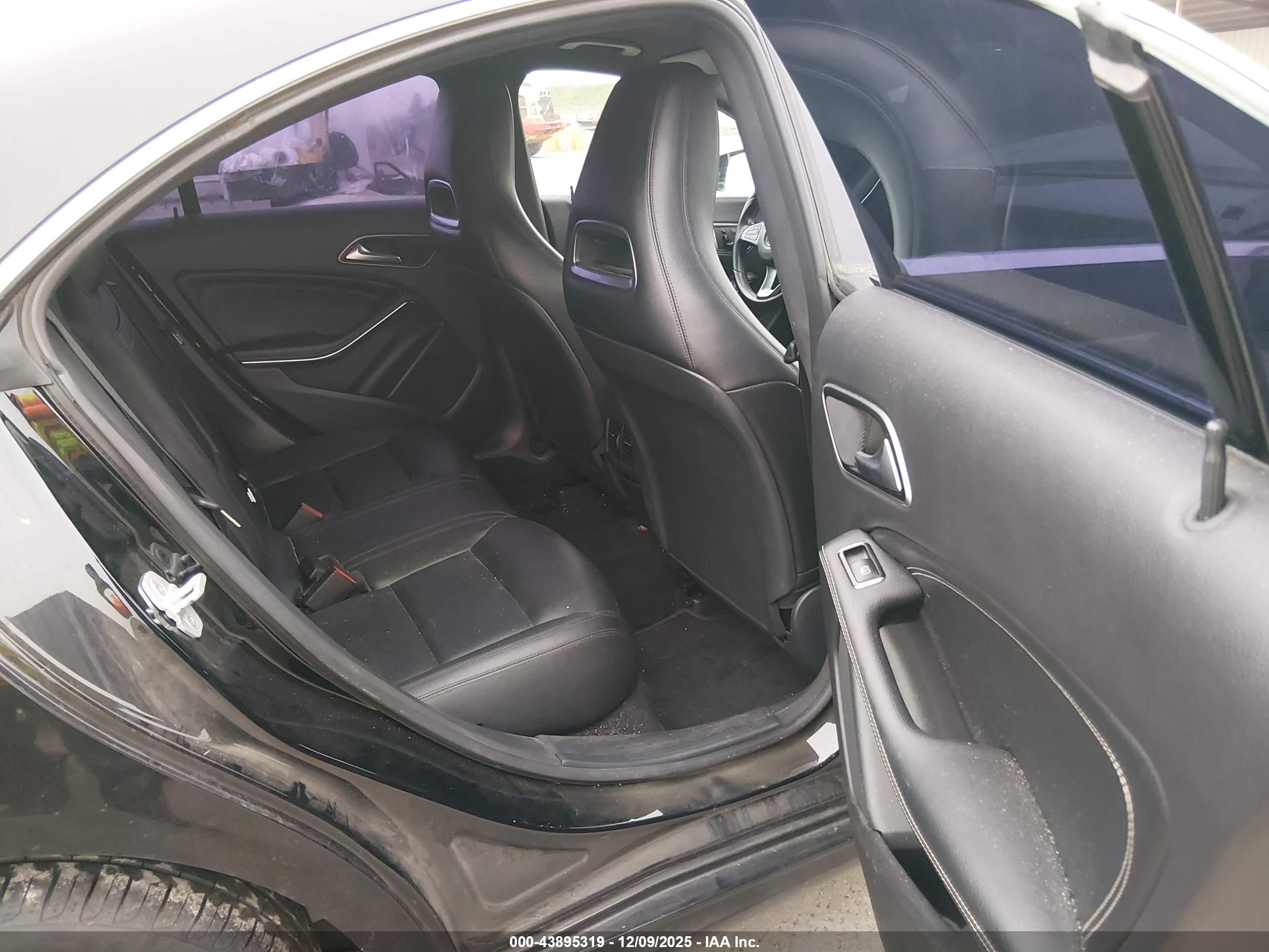 MERCEDES-BENZ CLA image 8