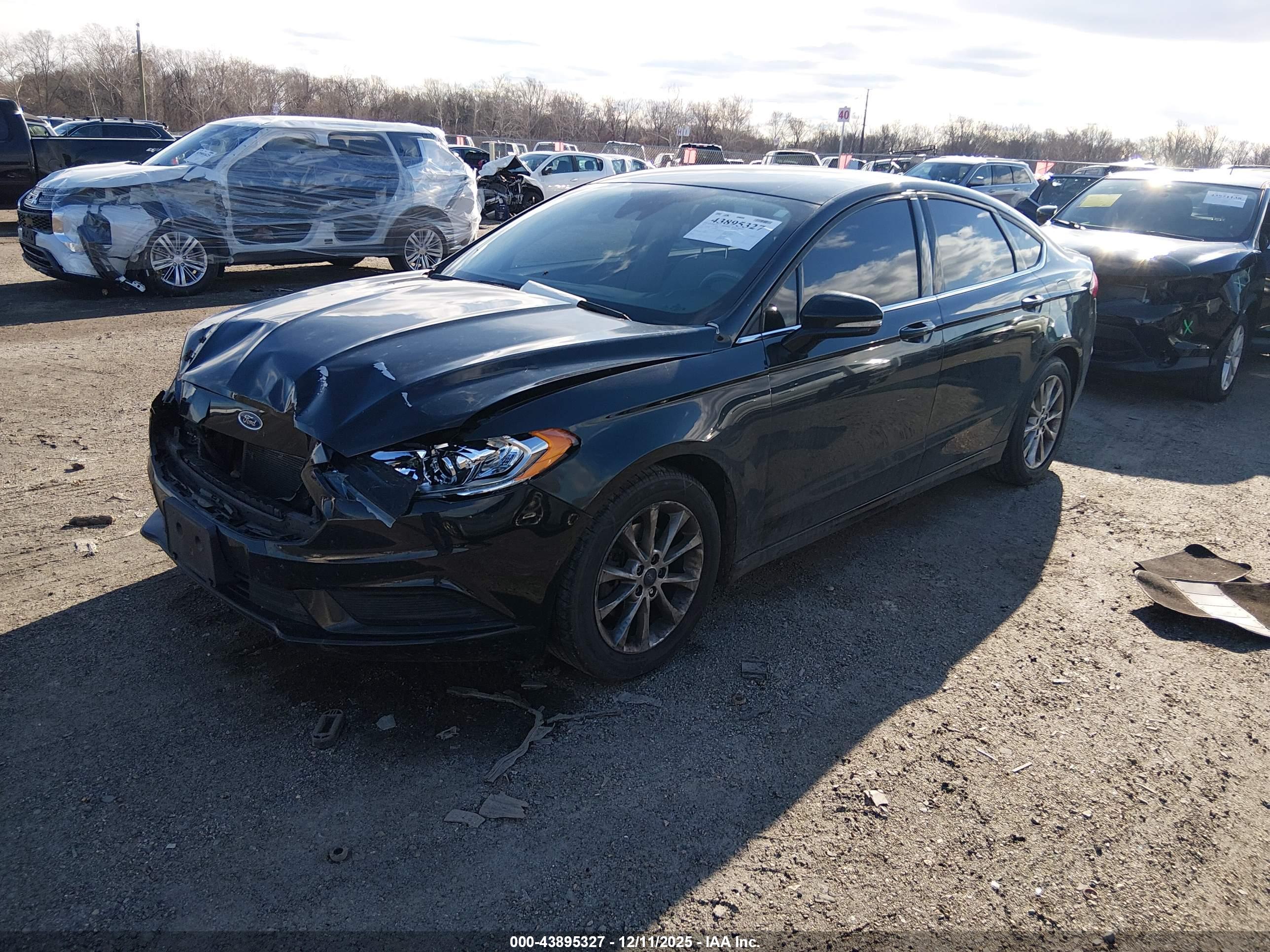 FORD FUSION image 2