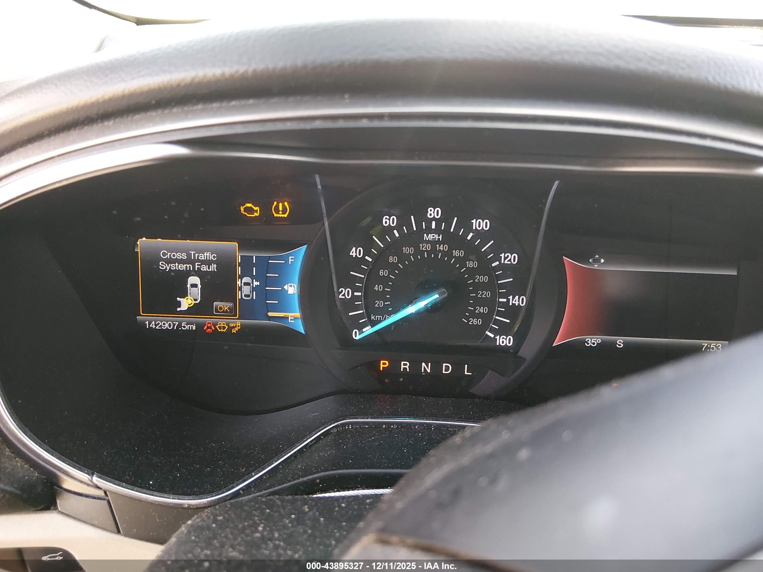 FORD FUSION image 7