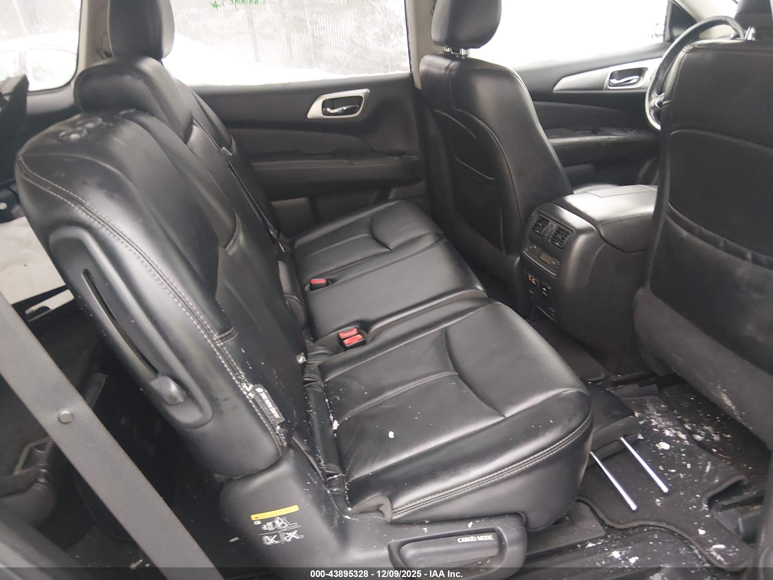 NISSAN PATHFINDER image 8