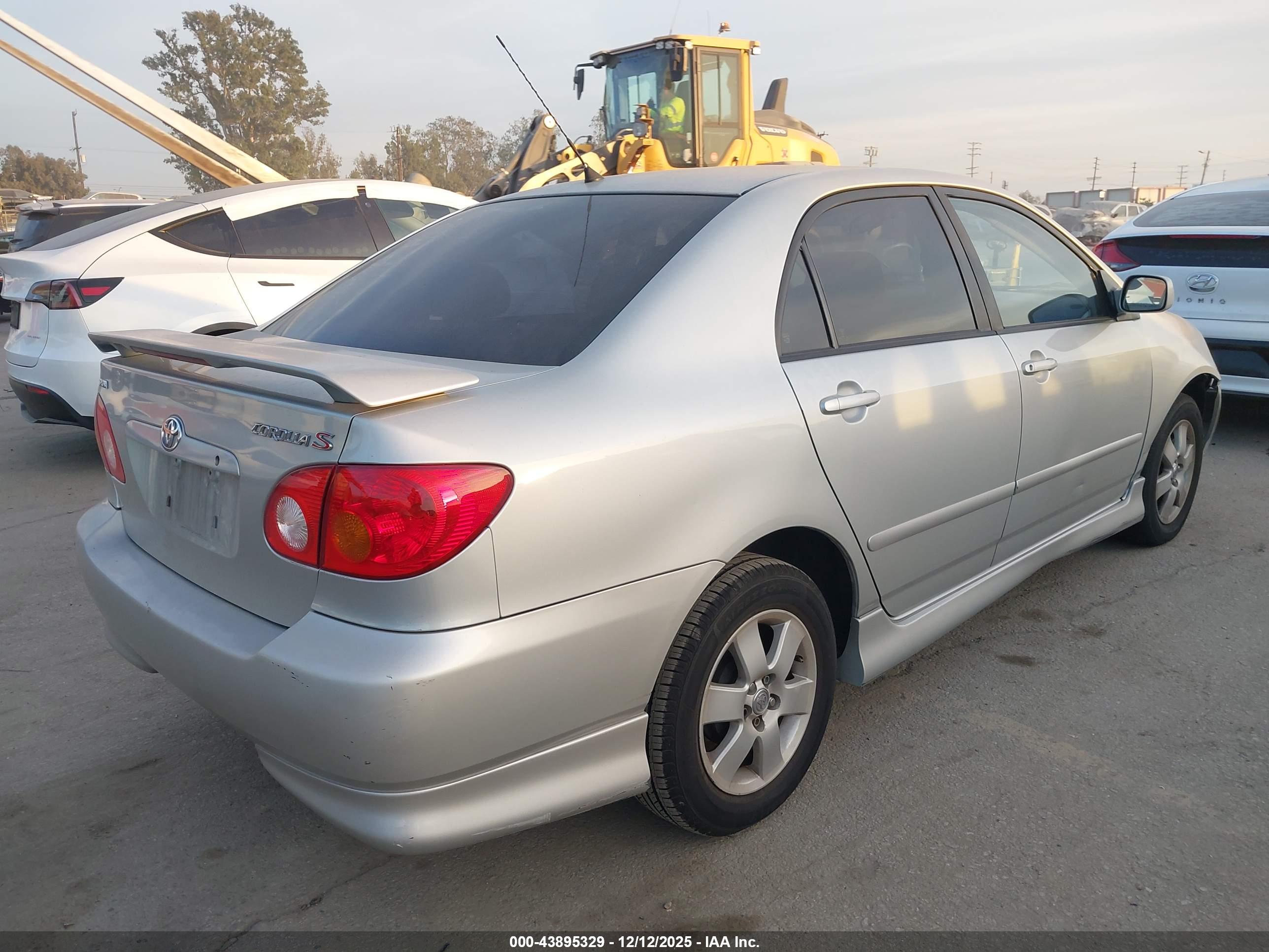 TOYOTA COROLLA image 4