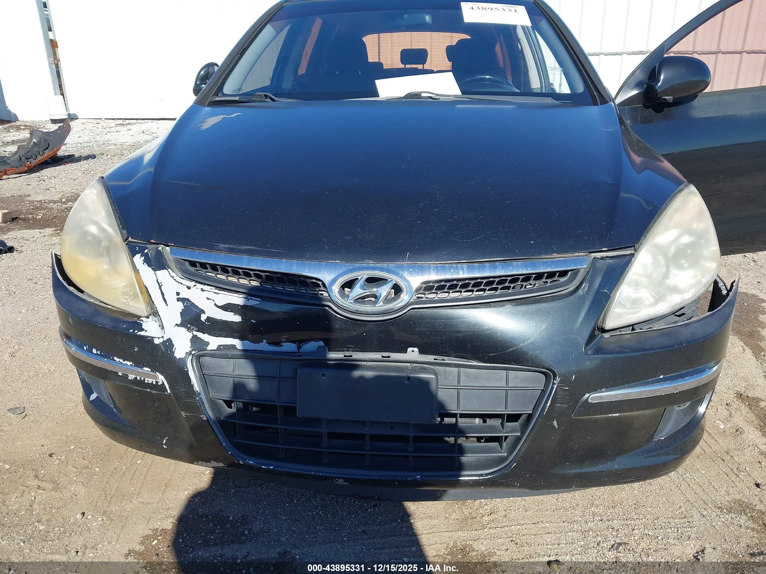 HYUNDAI ELANTRA image 6