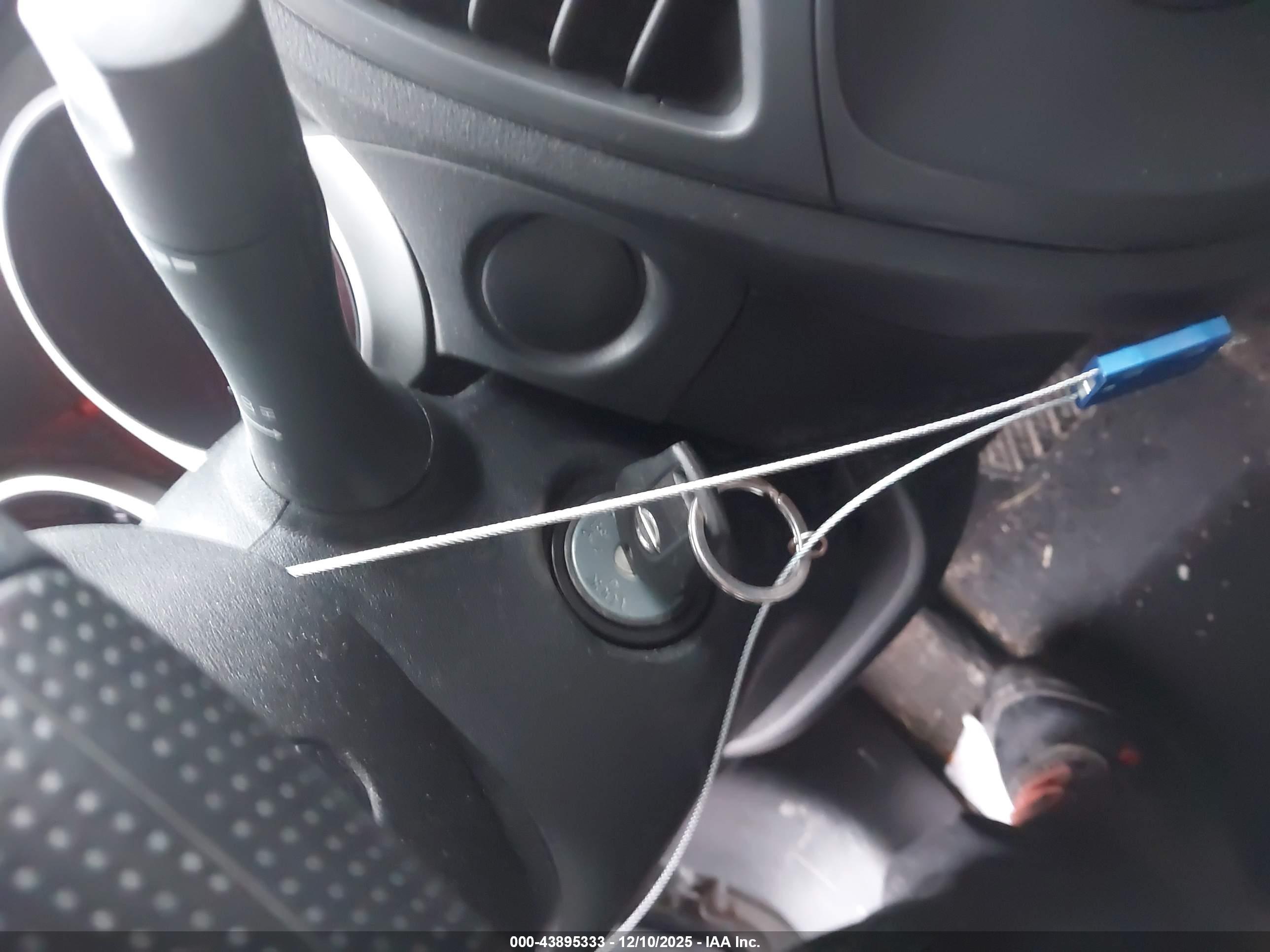 NISSAN JUKE image 11
