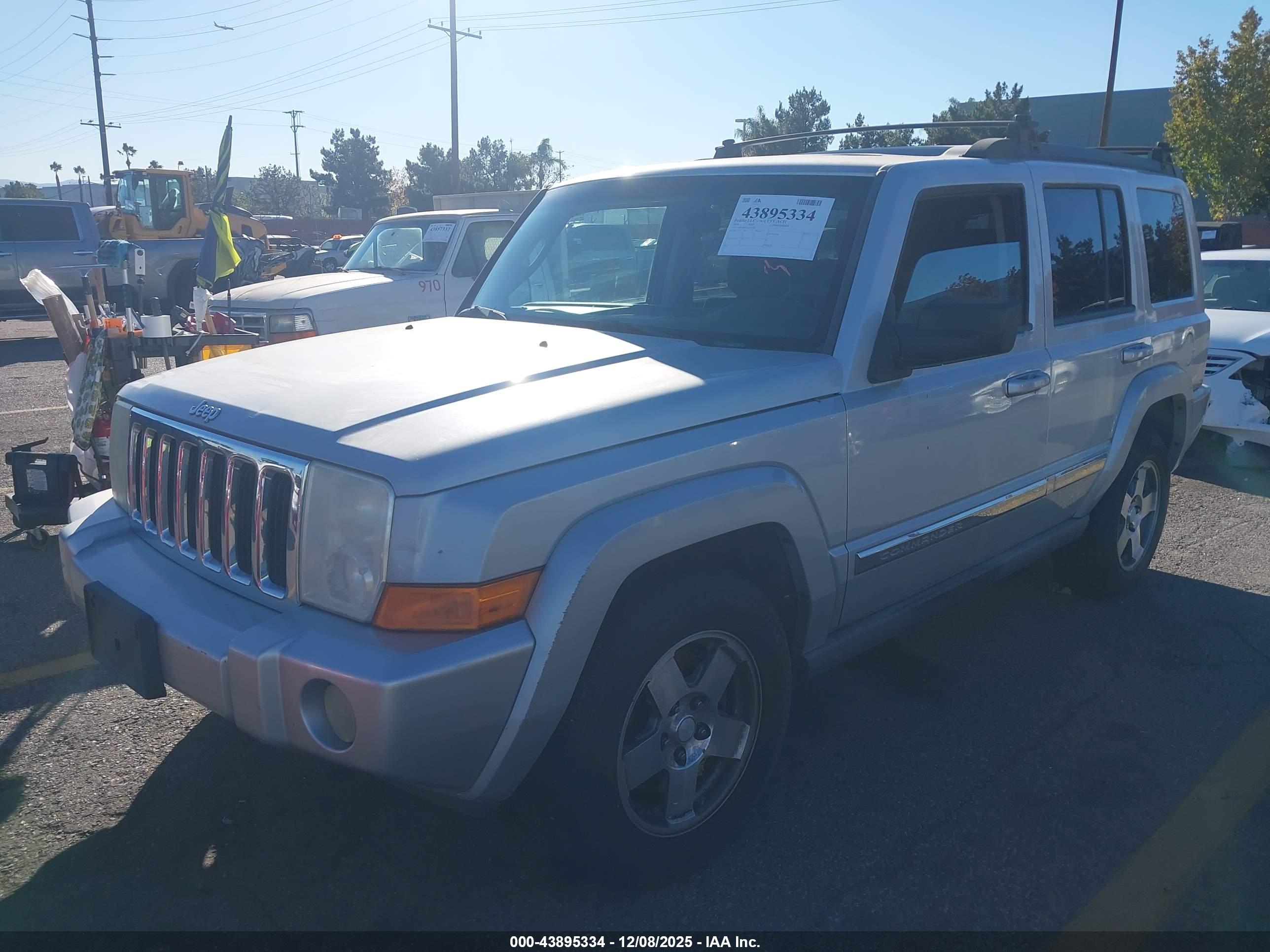 JEEP COMMANDER image 2