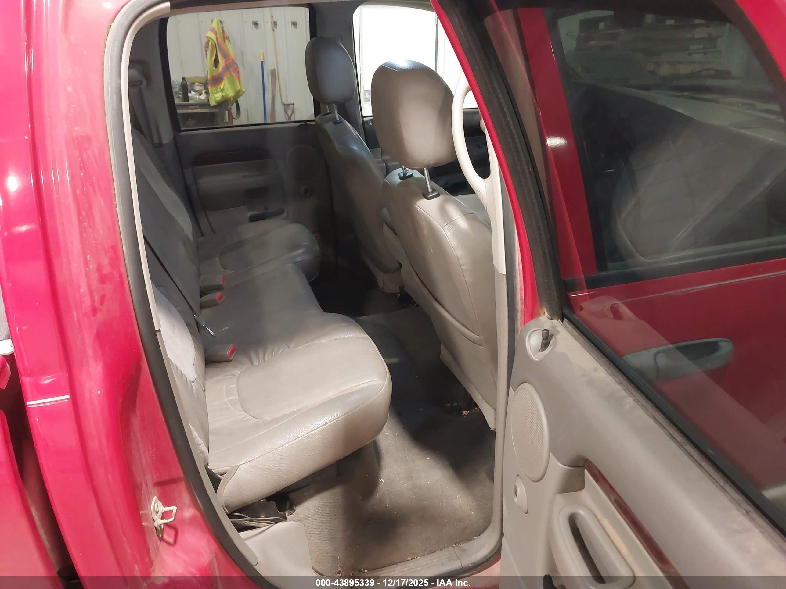 DODGE RAM image 8