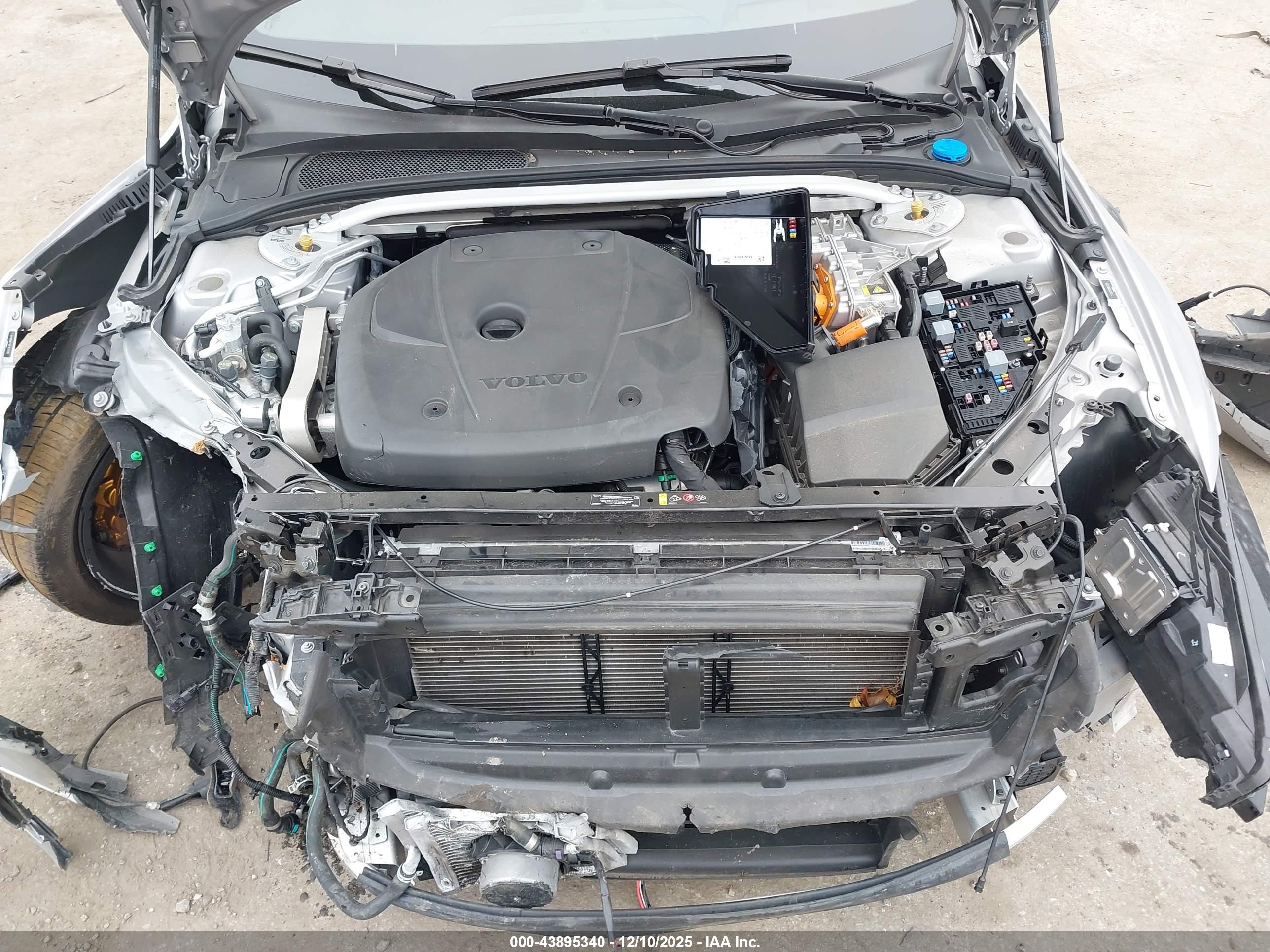 VOLVO V60 image 10