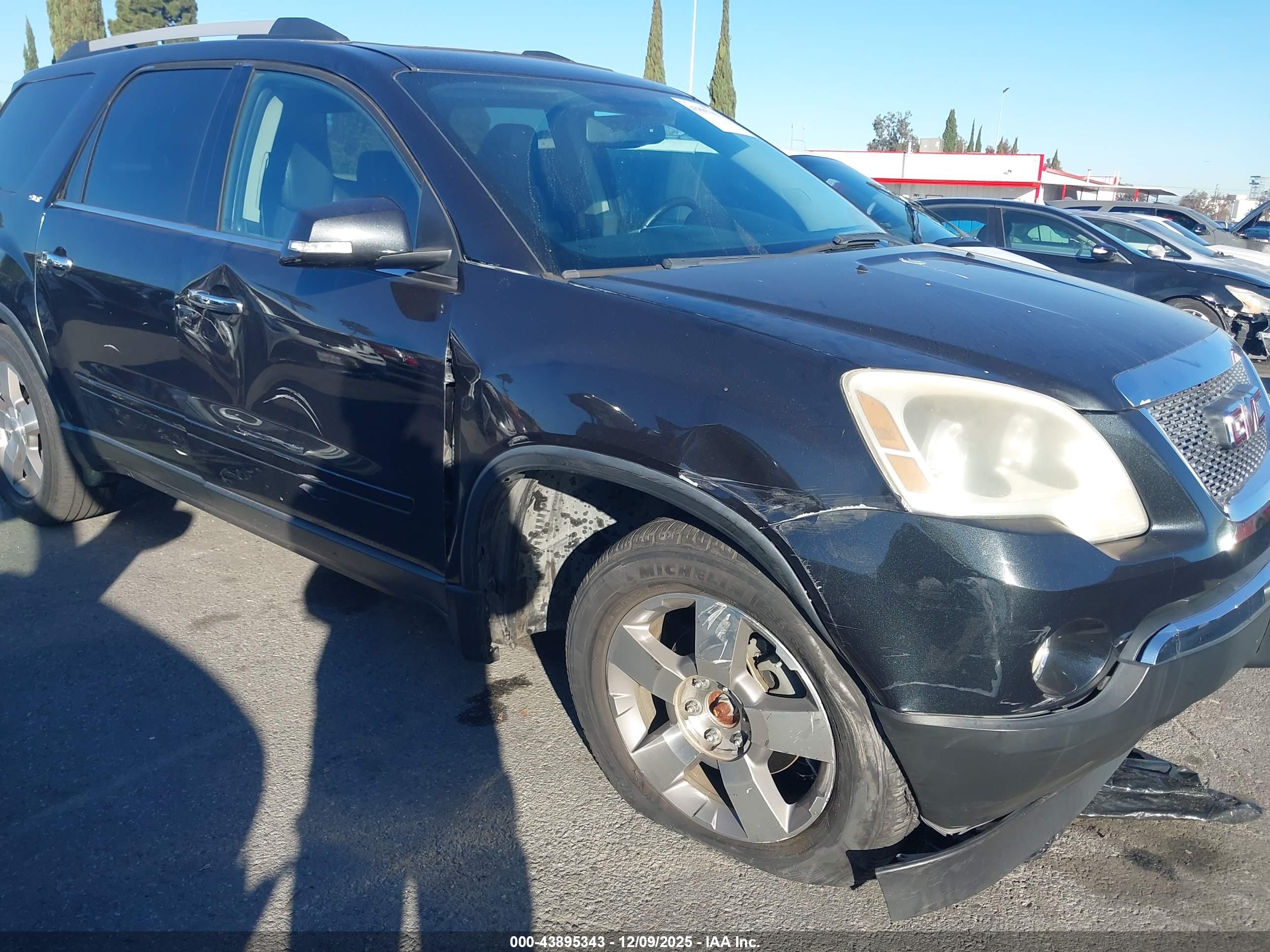 GMC ACADIA image 6