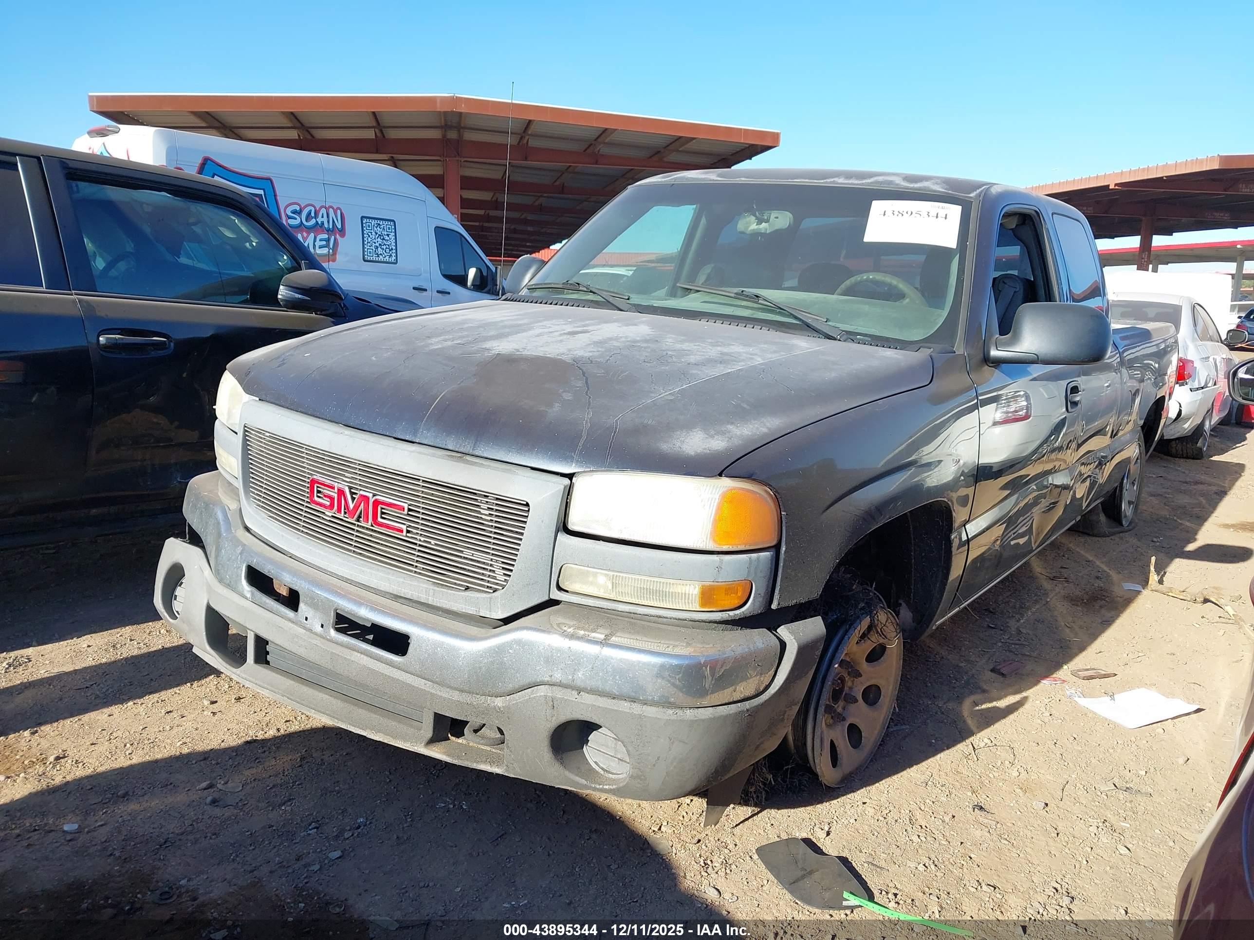 GMC SIERRA image 2