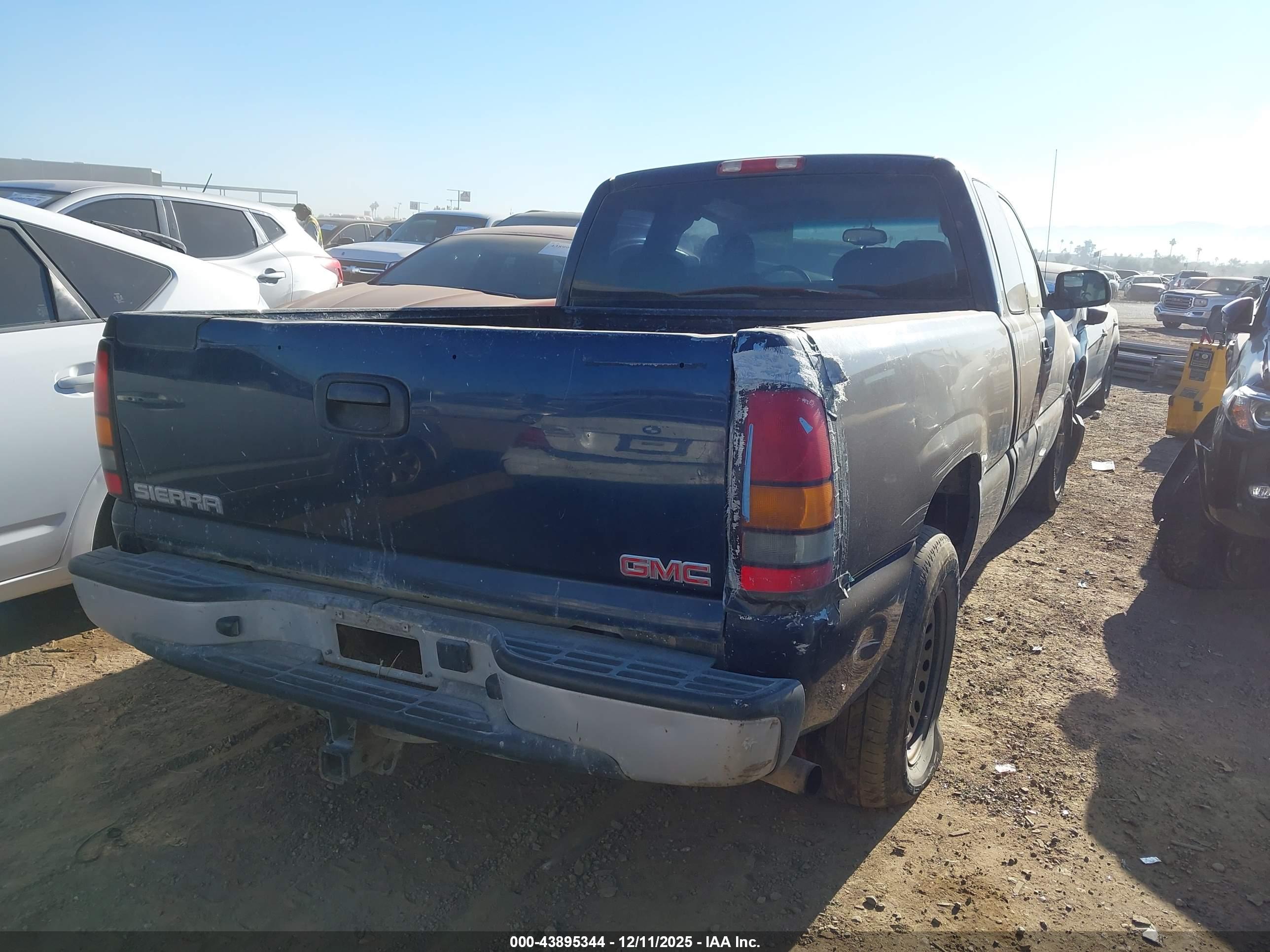 GMC SIERRA image 4